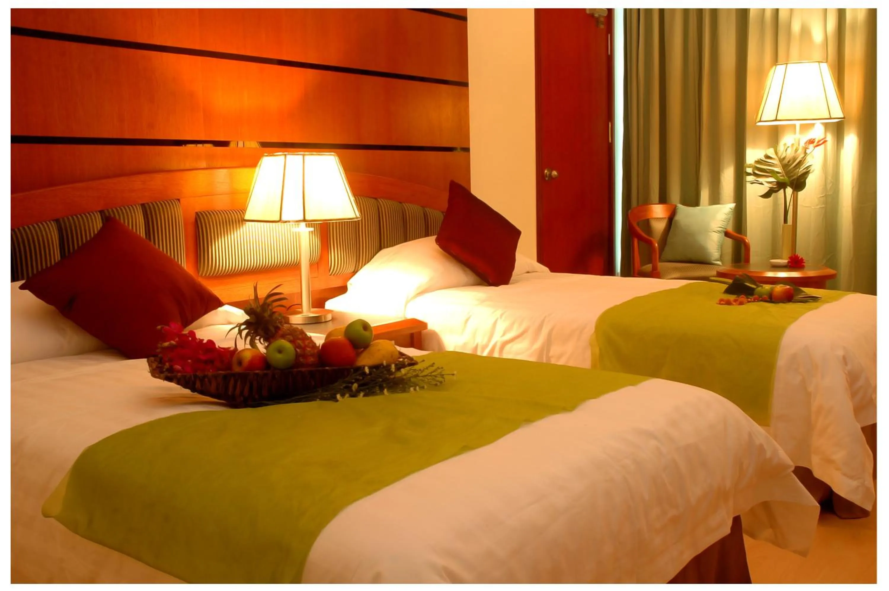 Deluxe Twin Room in Oriental Crystal Hotel