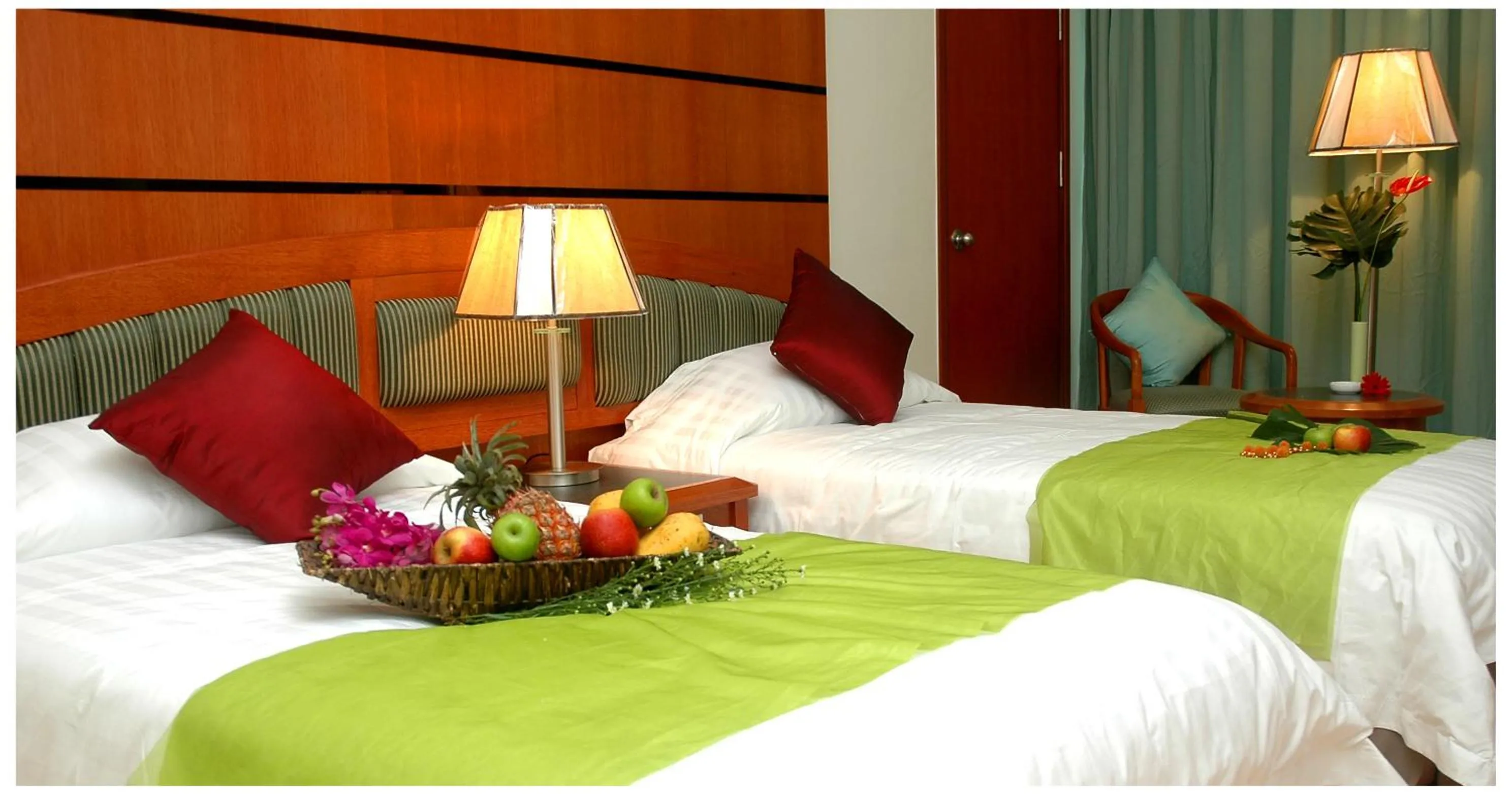 Deluxe Room in Oriental Crystal Hotel