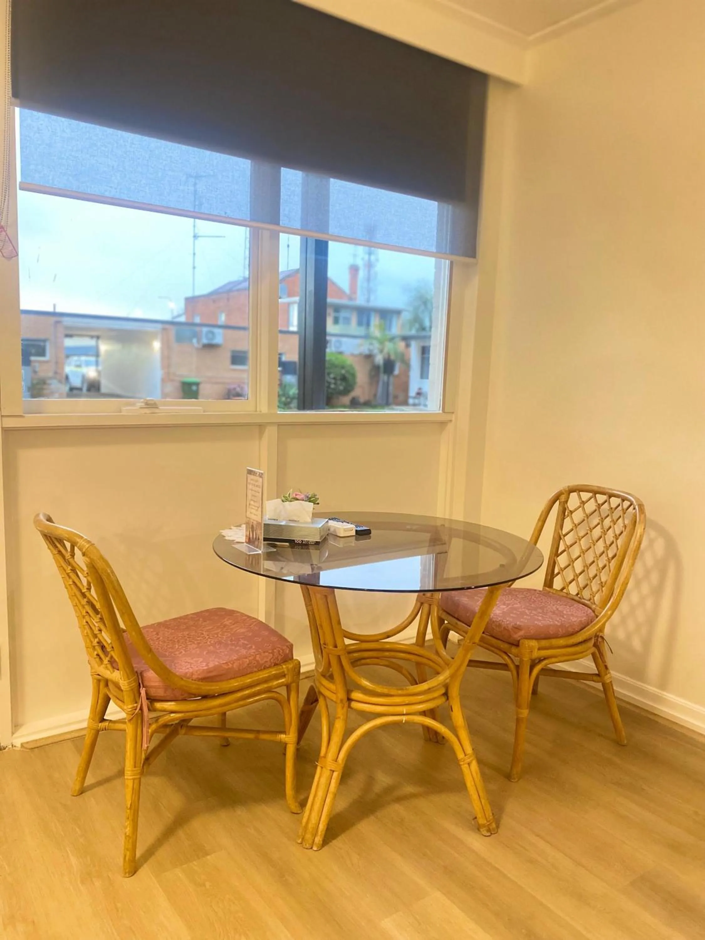 Budget Twin Room in Cobb Inlander Motel