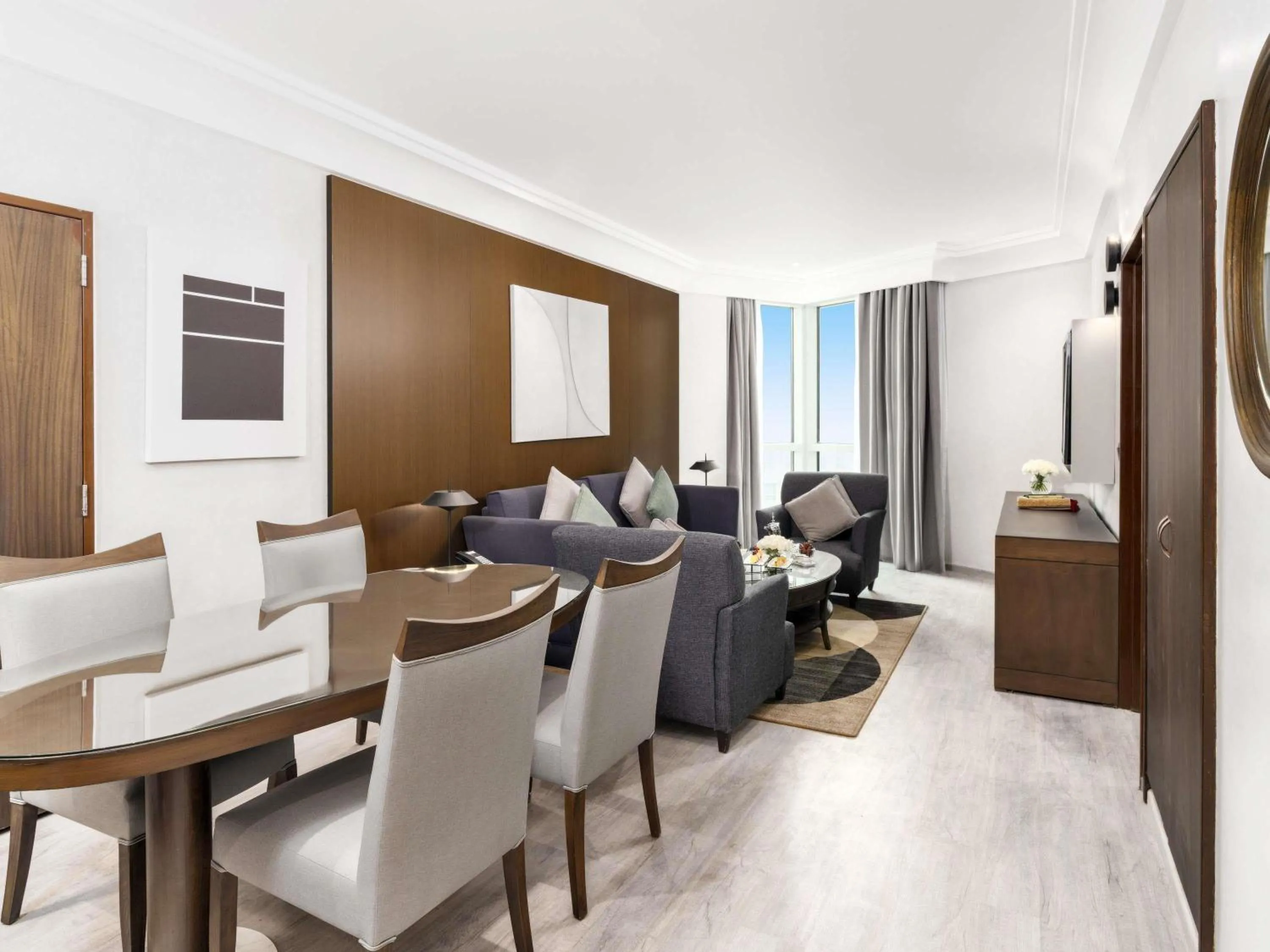 Deluxe Presidential Suite with Double Bed and Two Single Beds - Partial Kaaba View in Zamzam Pullman Makkah