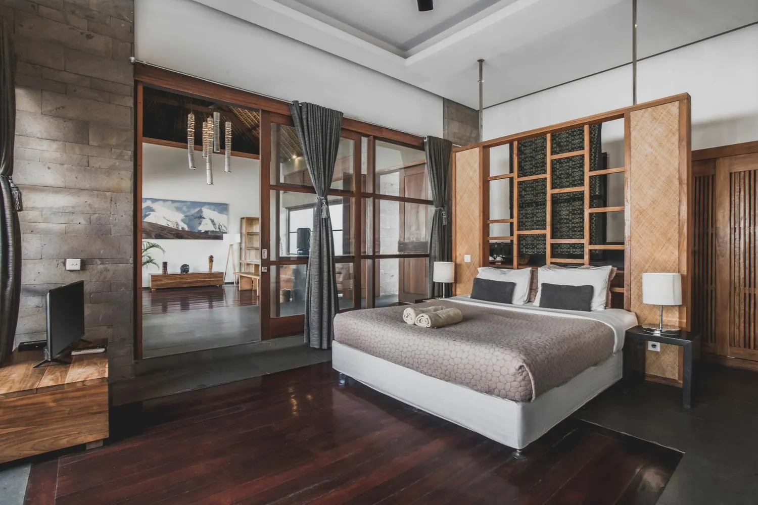 Villa with Garden View in Luwak Estate