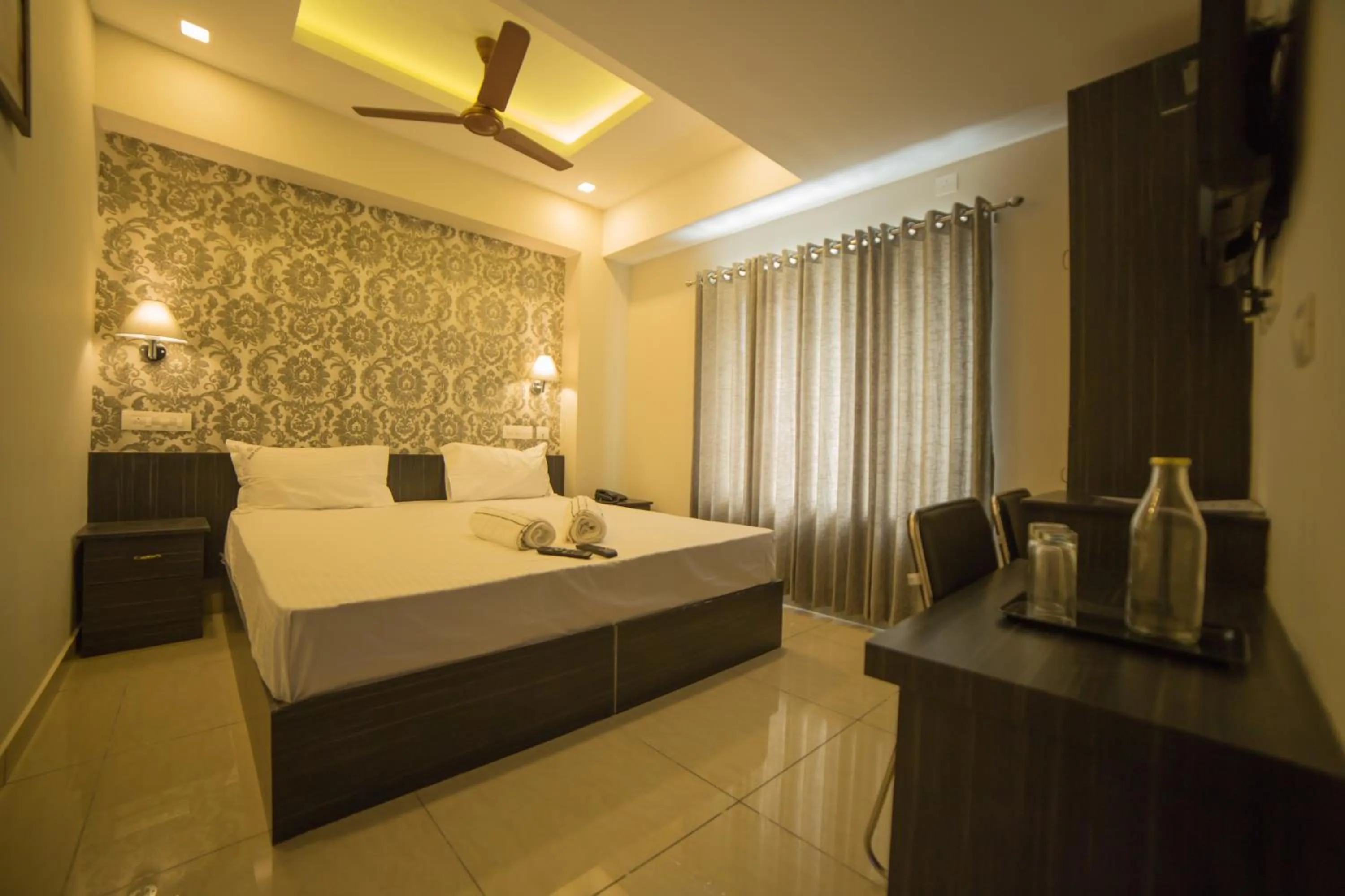 Deluxe Double or Twin Room in South Gate Residency