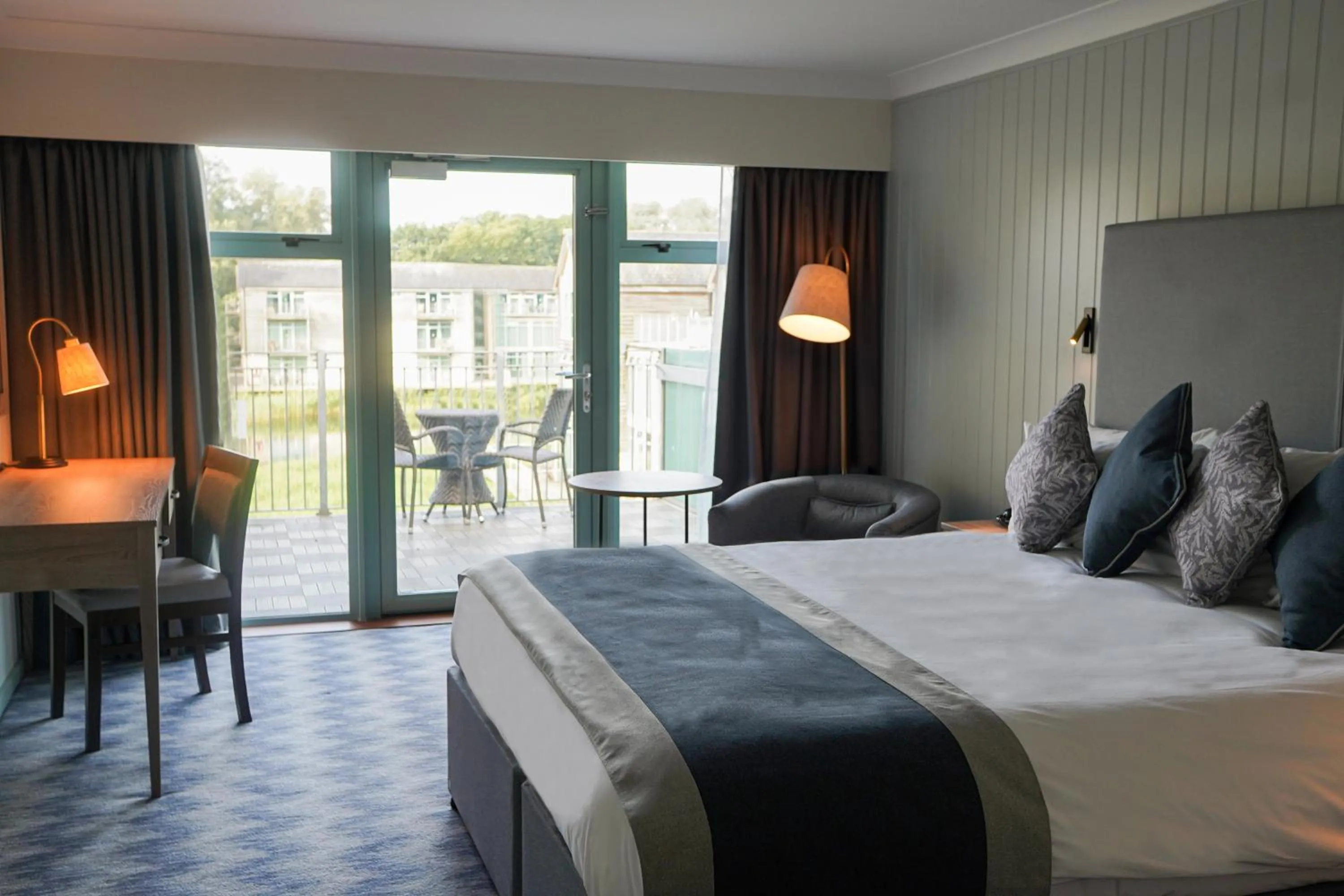 Deluxe Double Room with Lake View in De Vere Cotswold Water Park