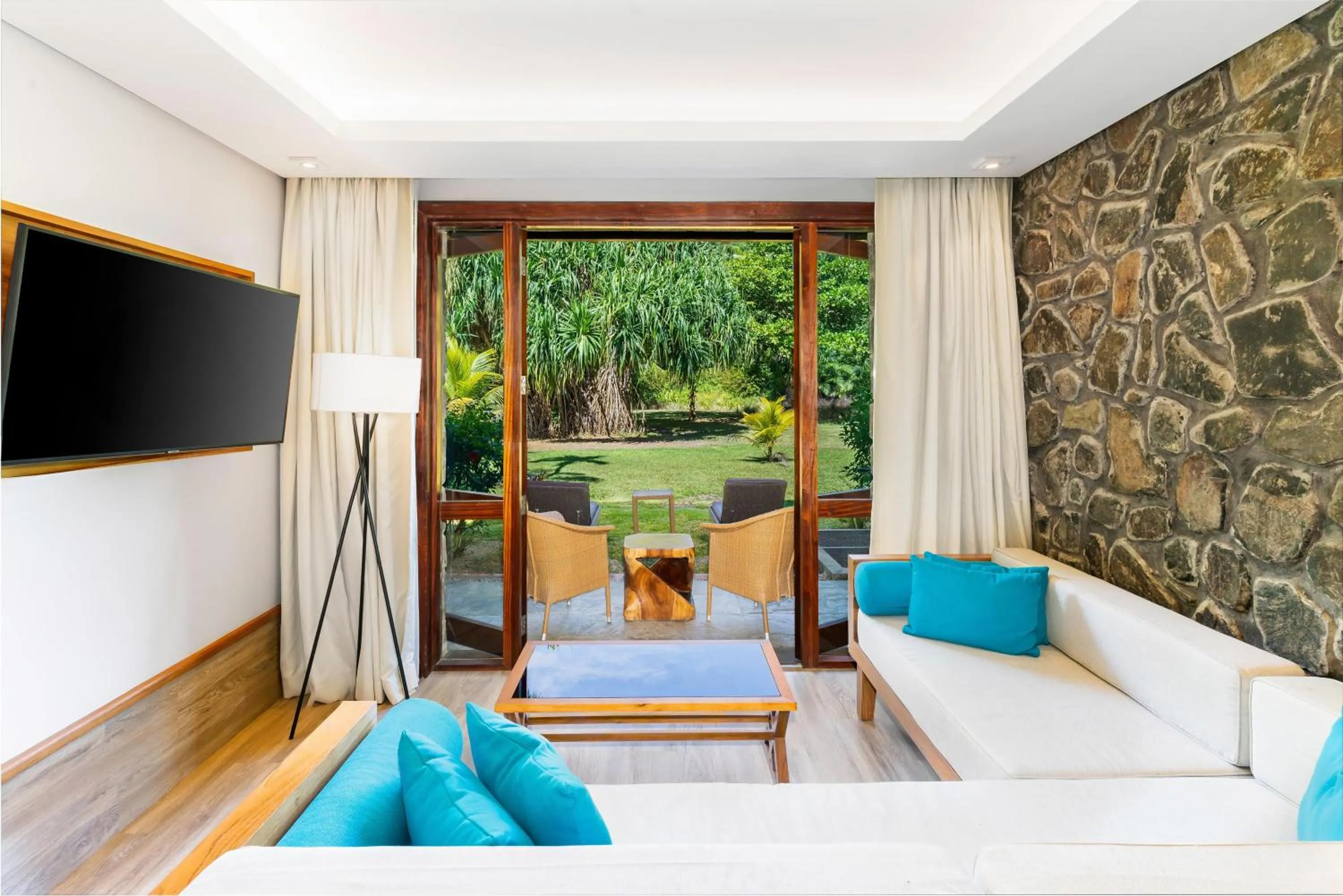 Superior Hill View King Room in Kempinski Seychelles Resort