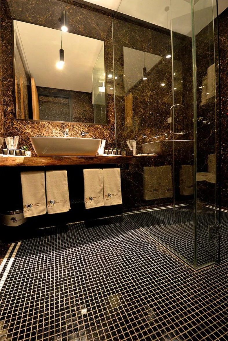 Duplex Pamper (6 pax) in 1969 Business Suites Bandar Botani, Ipoh