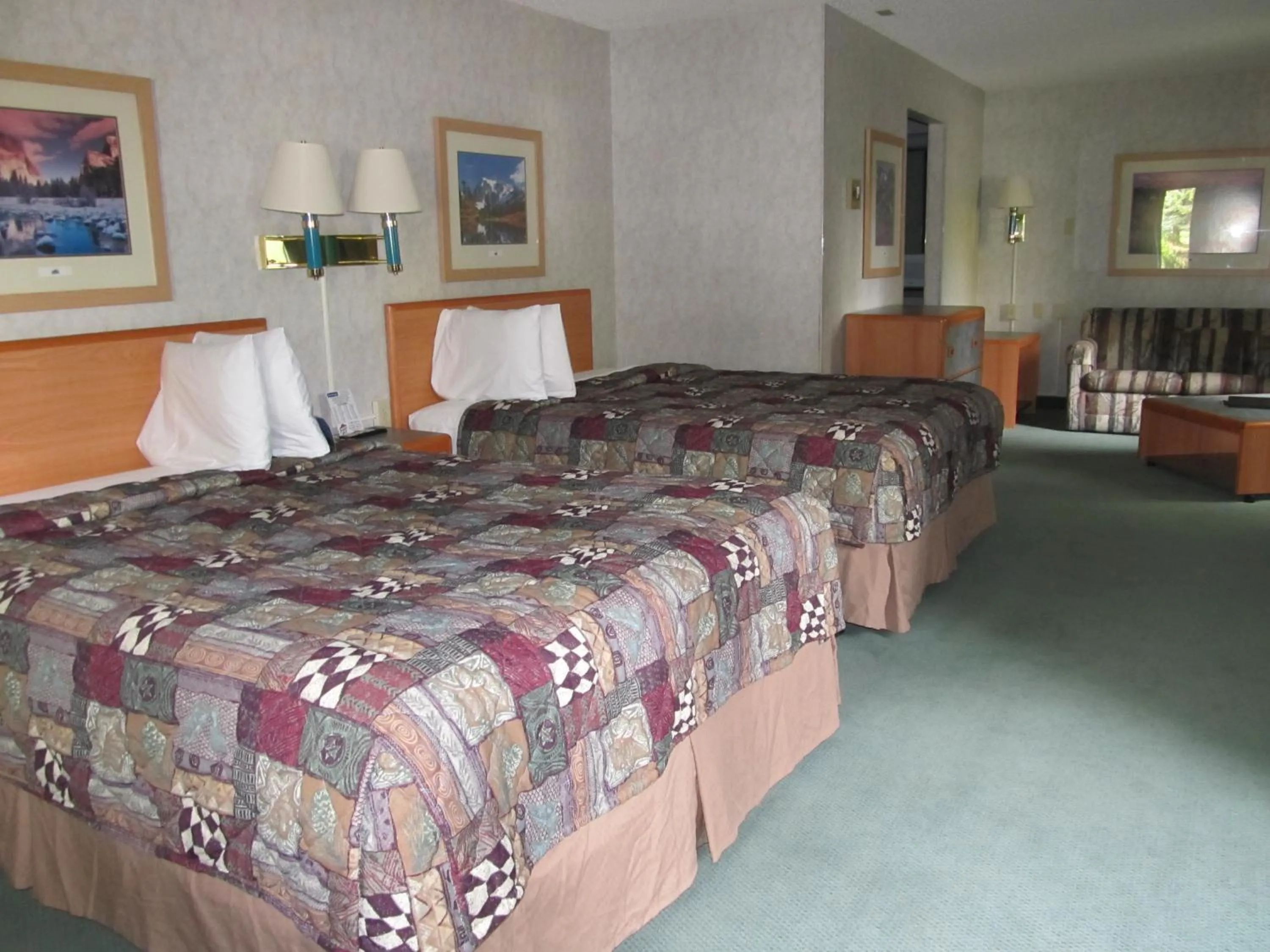 Queen Room with Two Queen Beds - Non-Smoking in Travelodge by Wyndham Kalispell