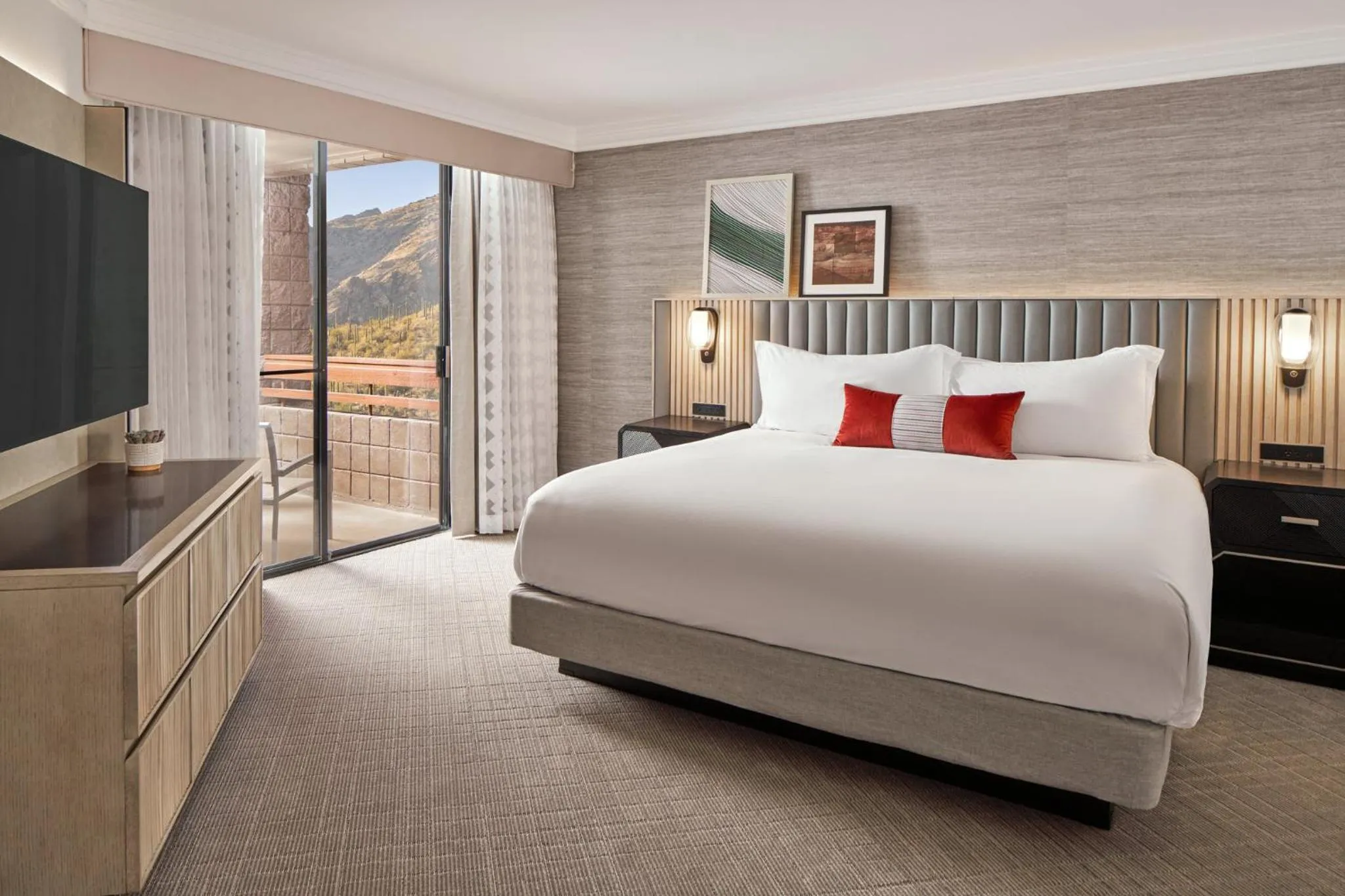 Deluxe King Suite in Loews Ventana Canyon Resort