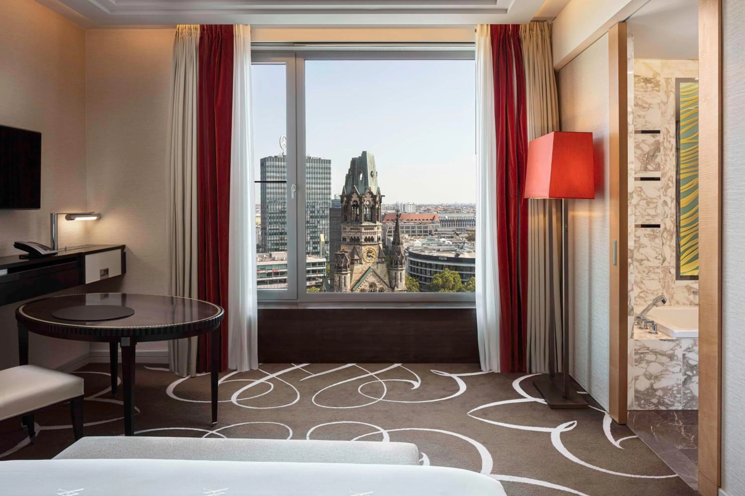 Deluxe King Room with Church View in Waldorf Astoria Berlin