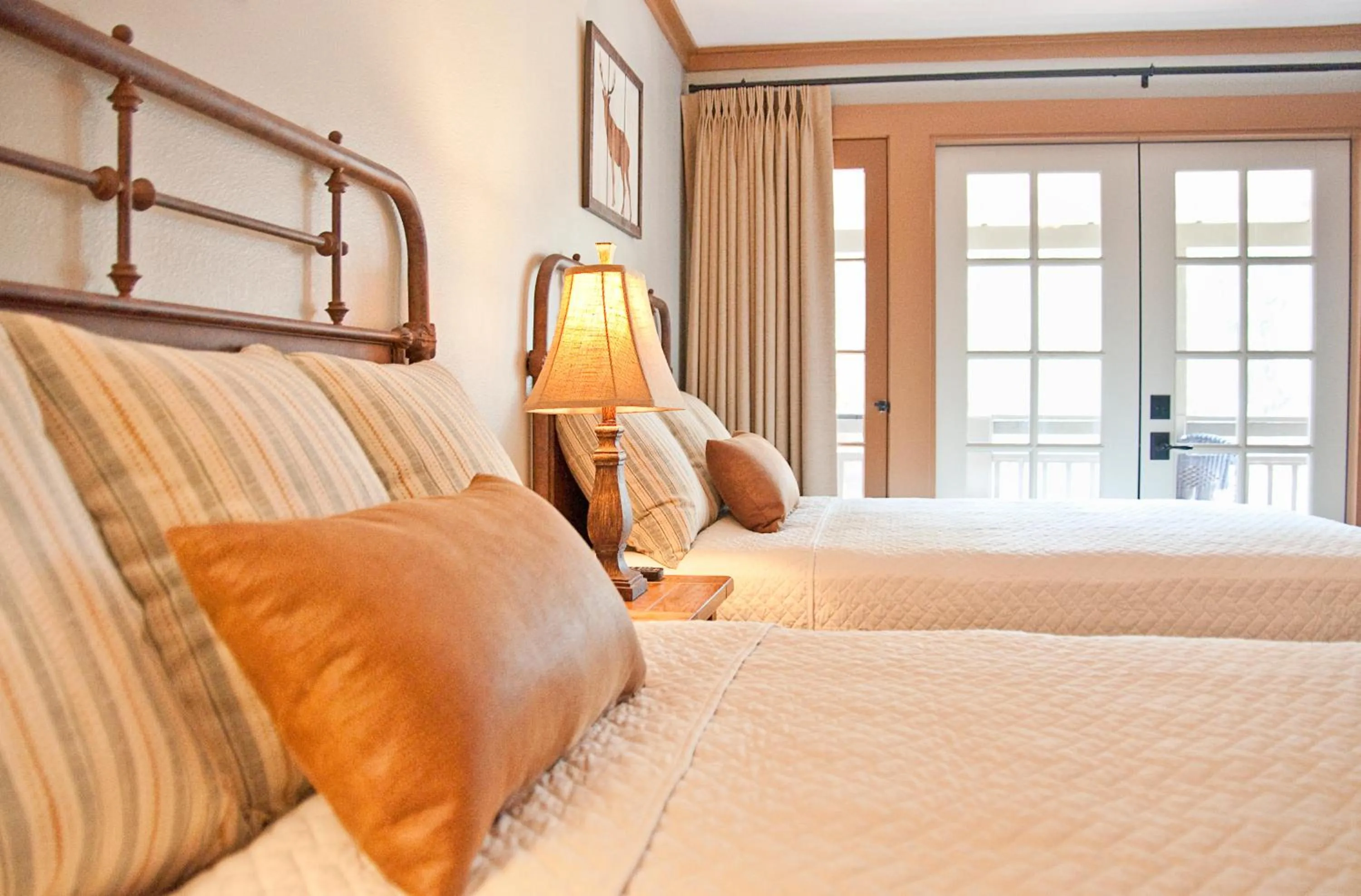 Double Room with Two Double Beds - Accessible/Non-Smoking in Sierra Sky Ranch