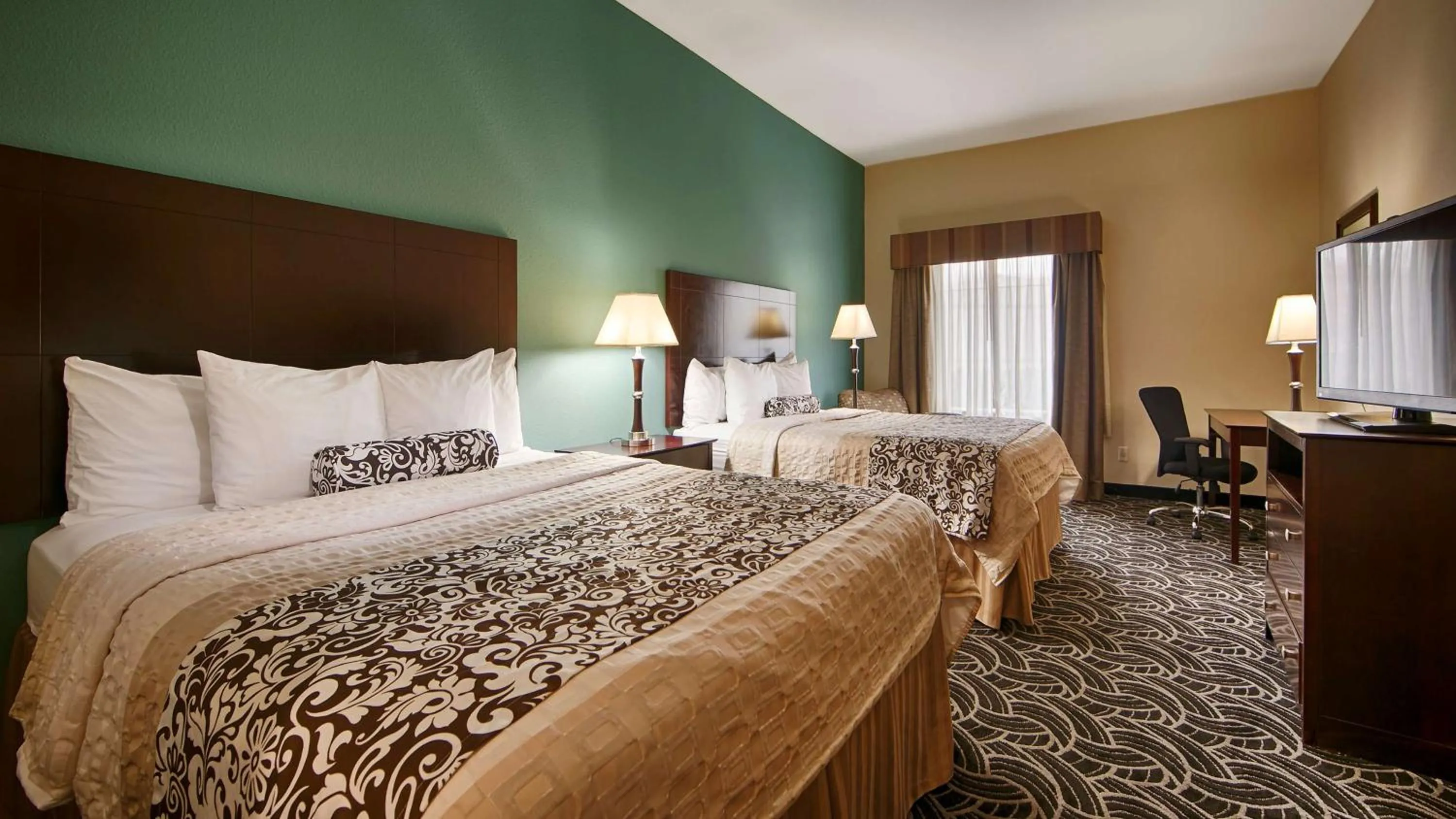 Queen Room with Two Queen Beds in Best Western Plus Katy Inn & Suites