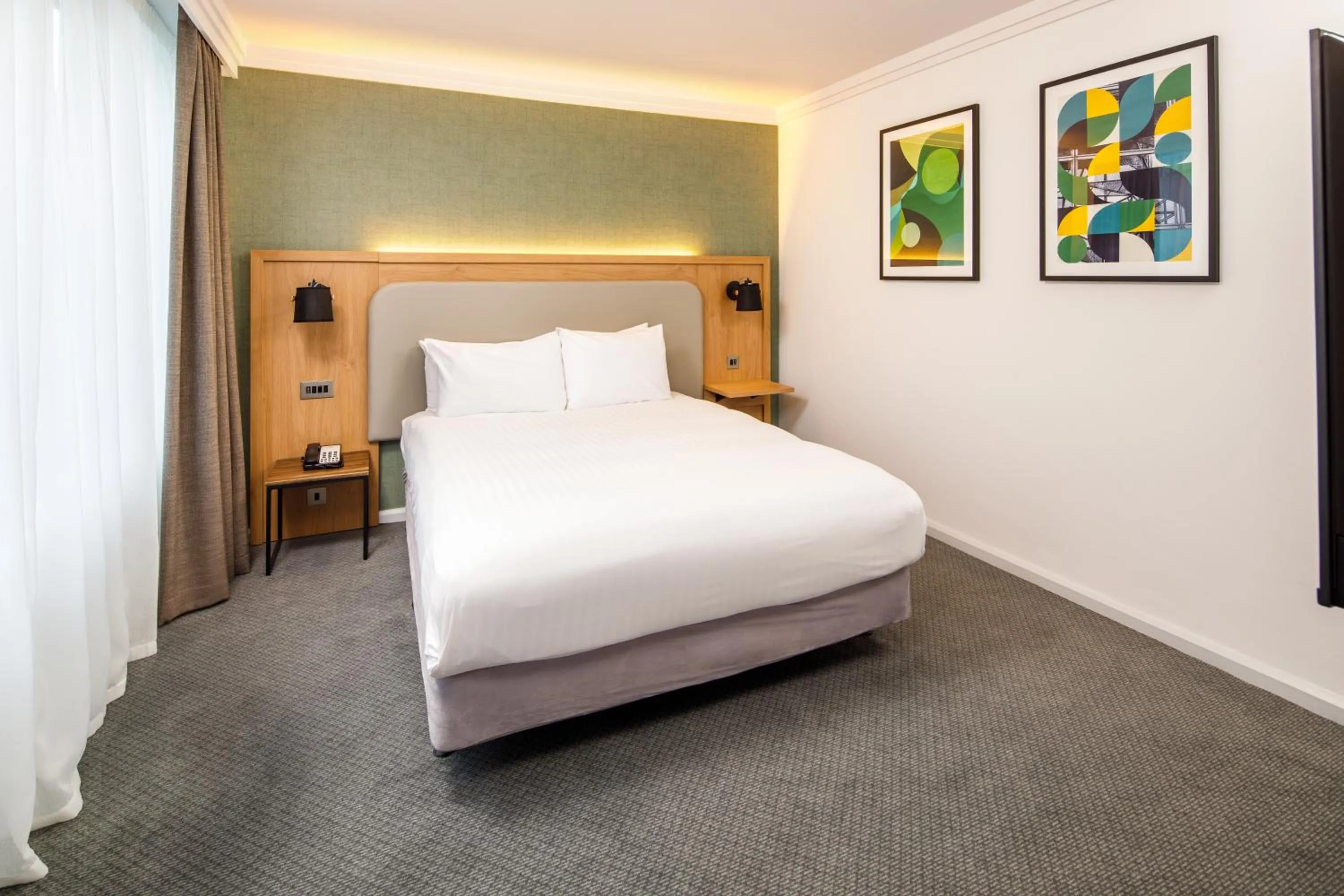 Standard Double Room in Holiday Inn Milton Keynes Central by IHG