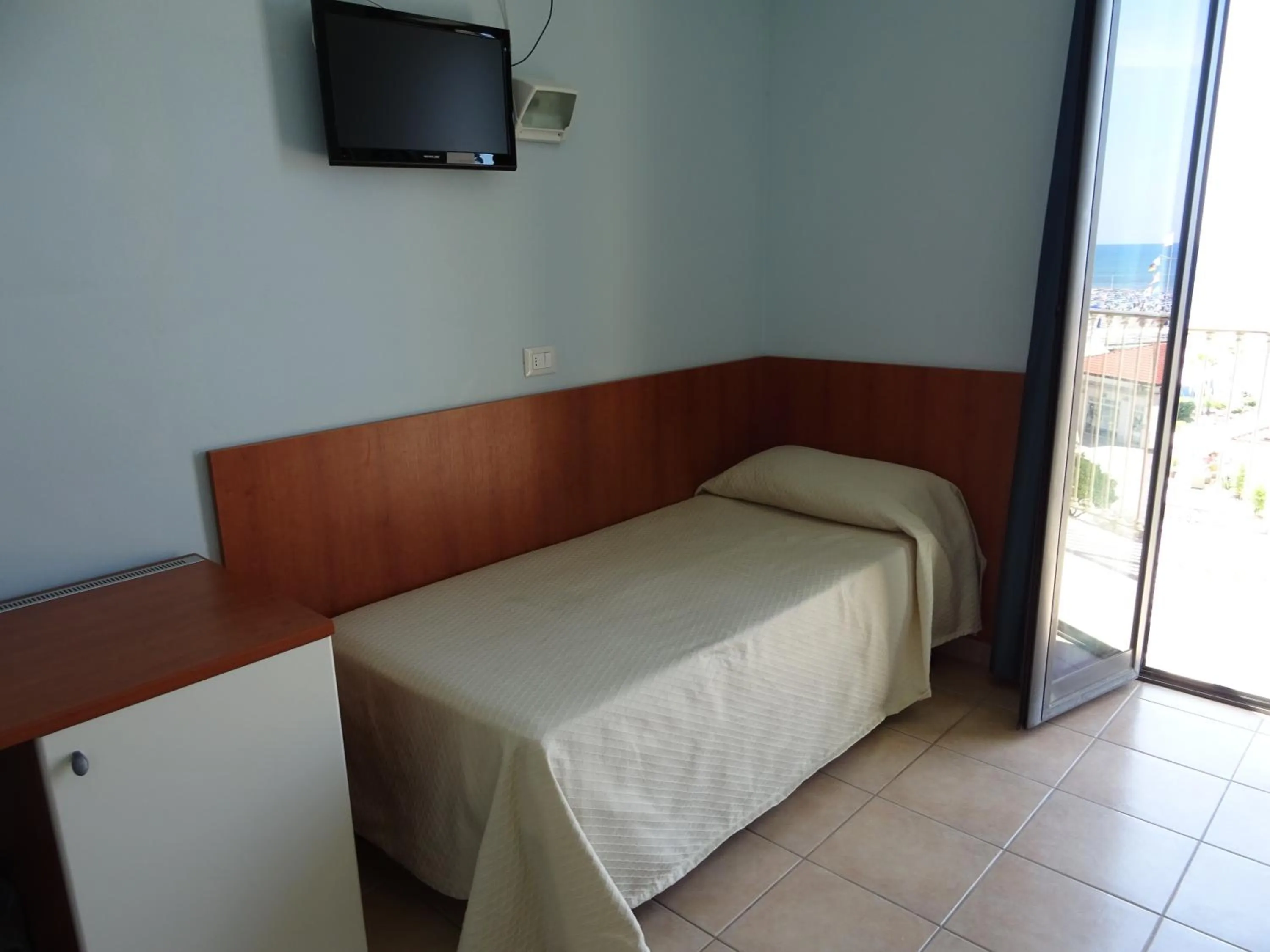 Triple Room with Balcony and Sea View in Hotel Sole E Mare