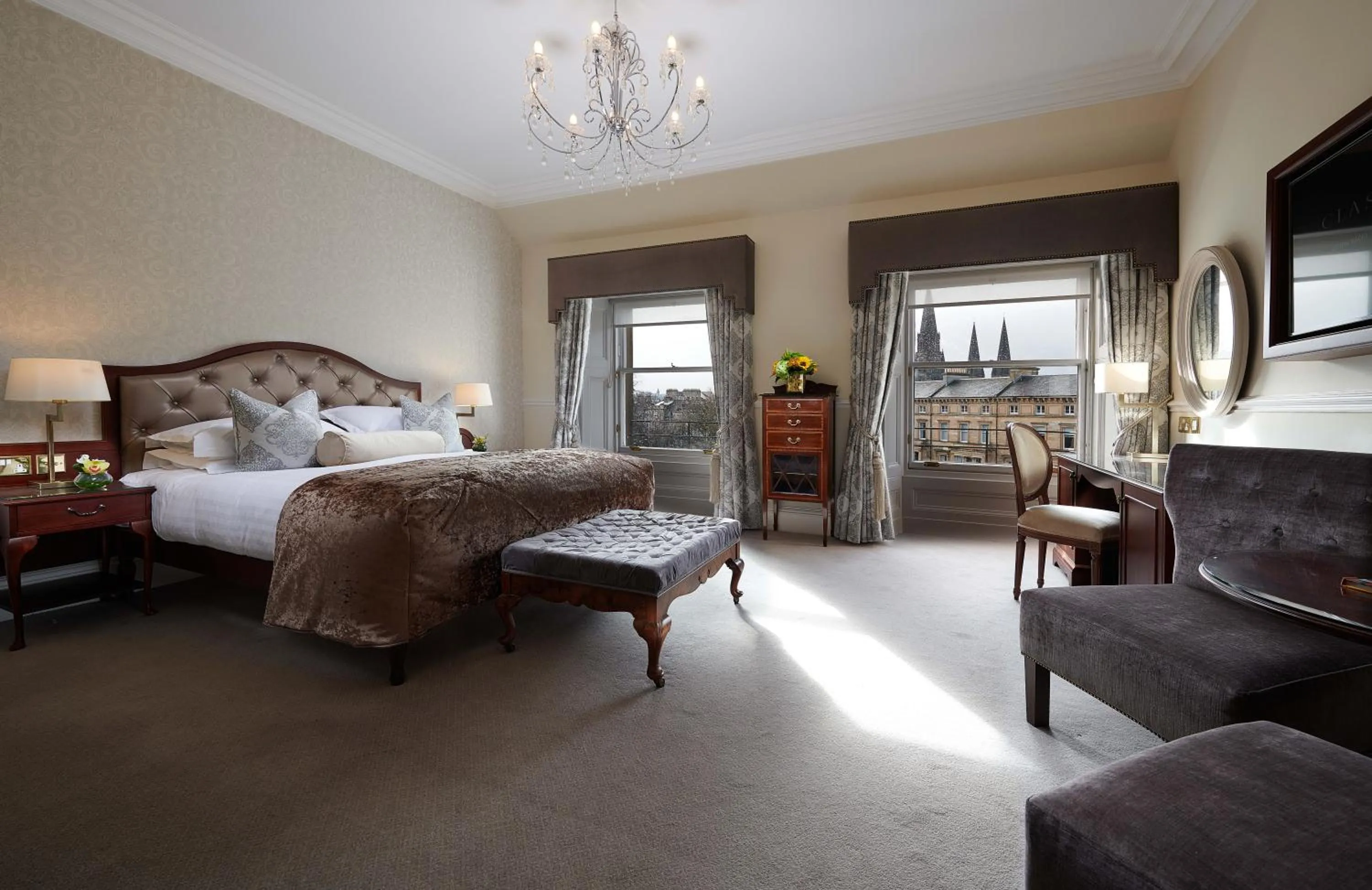 Deluxe King Room in The Bonham