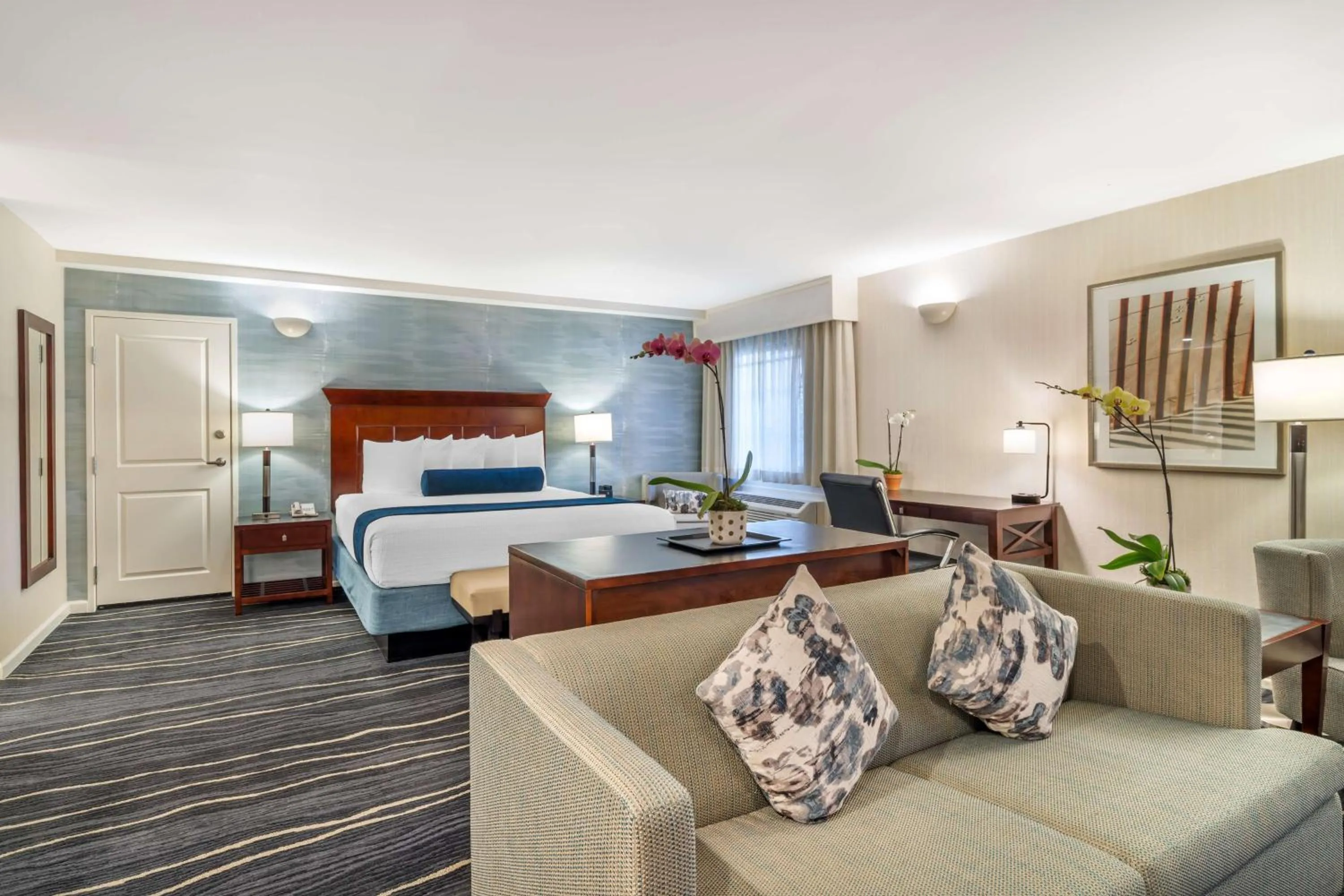 Deluxe King Suite - Non-Smoking in Best Western Plus Carpinteria Inn