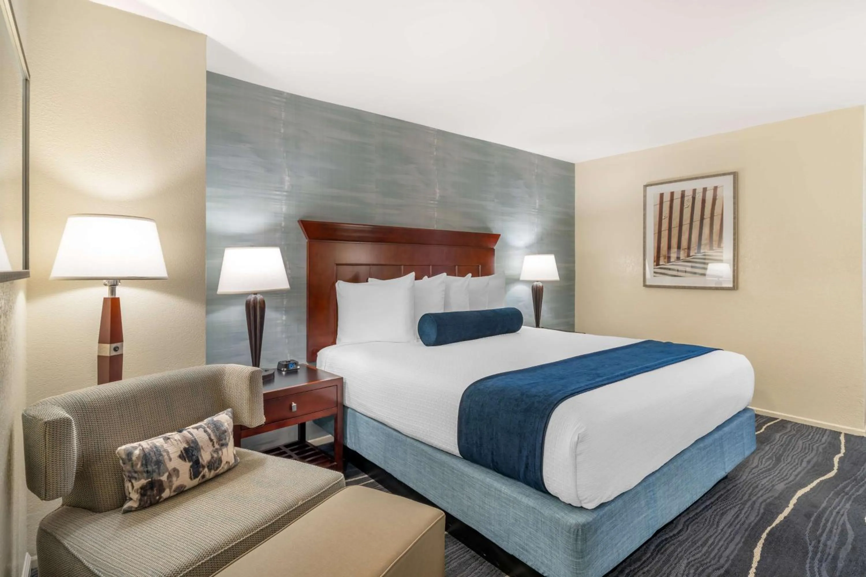 King Room - Non-Smoking in Best Western Plus Carpinteria Inn