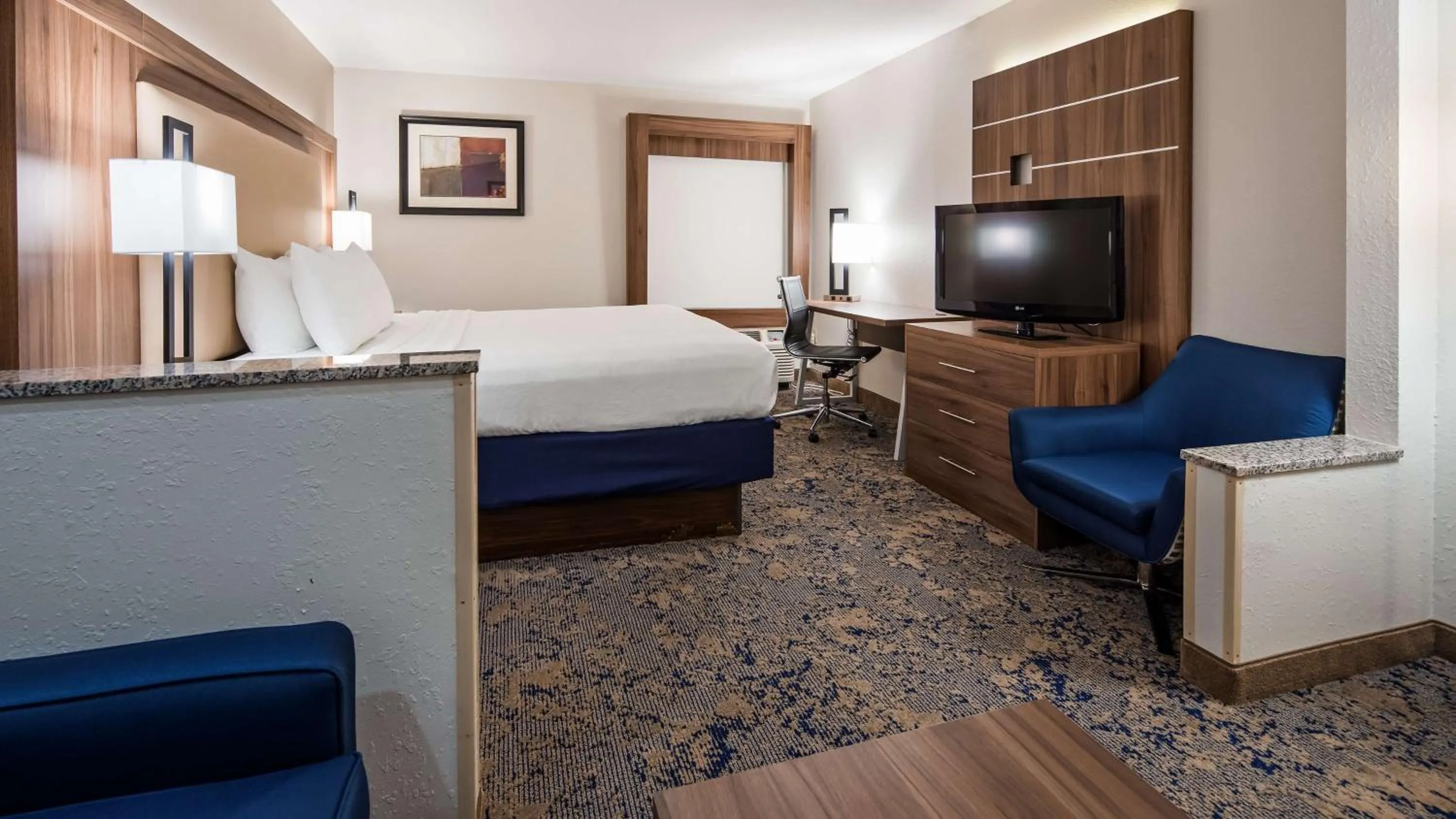 King Room with Sofa Bed in Best Western Plus Kansas City Airport - KCI East