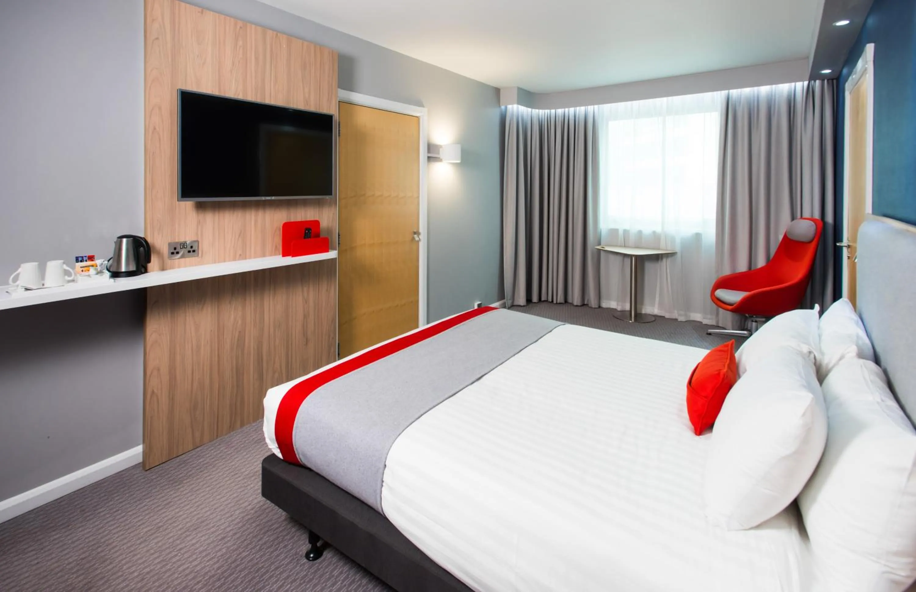 Standard Twin Room with Free Hot Breakfast - Accessible in Holiday Inn Express Ramsgate – Minster by IHG