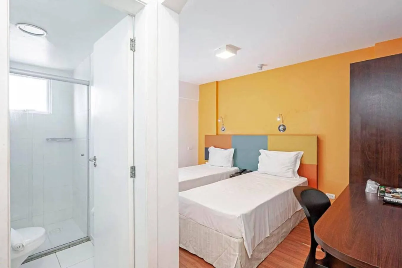 Standard Twin Room in Camboriu Express