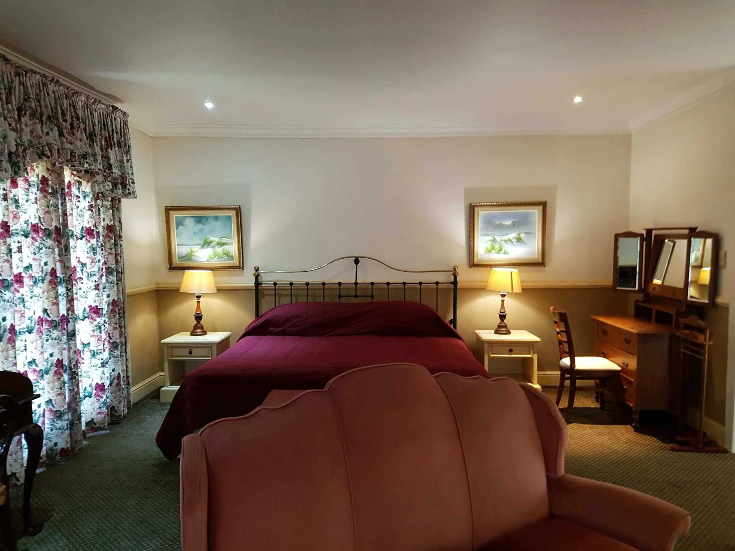 Deluxe King or Twin Room in Sherwood's Country House