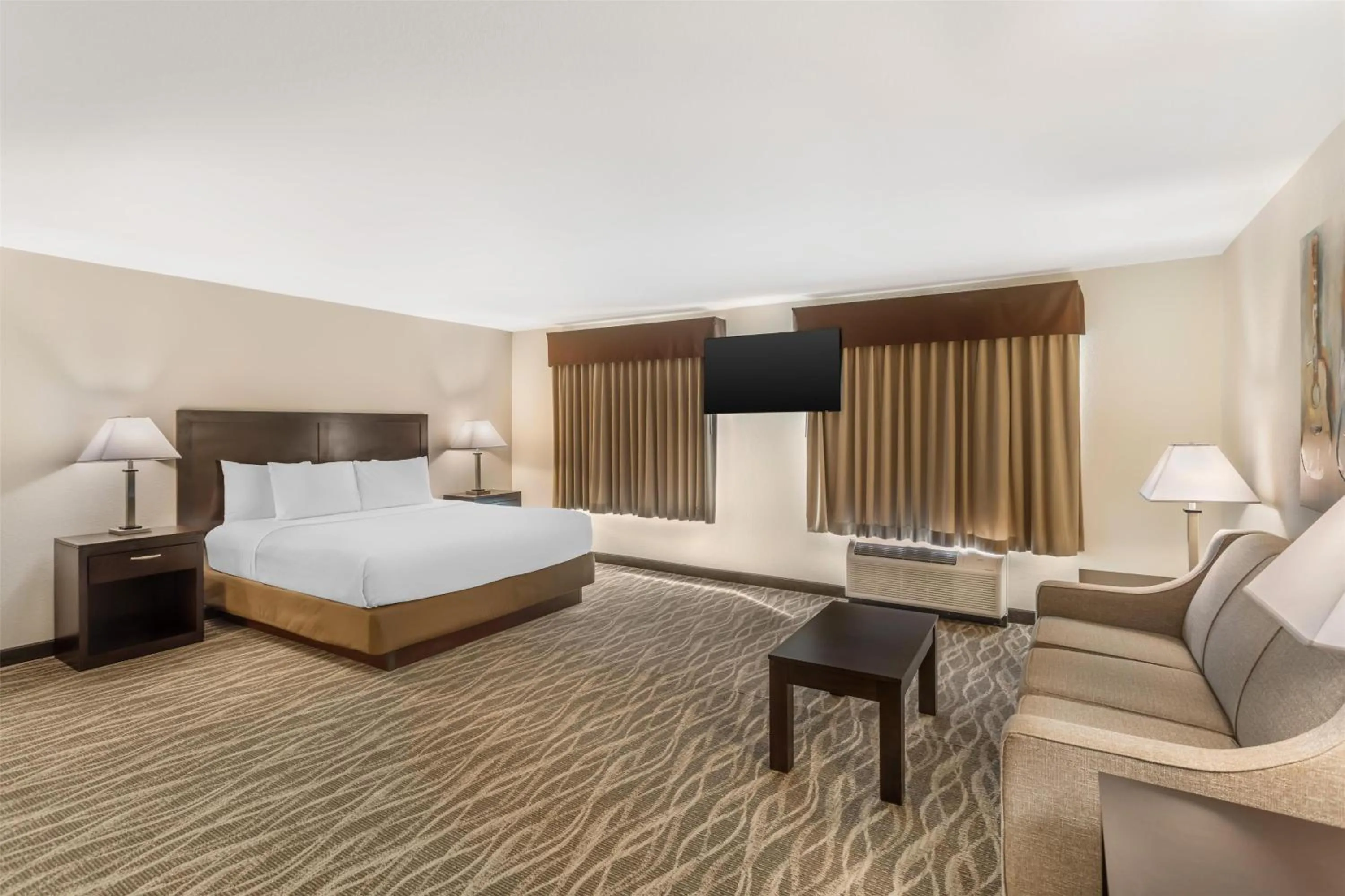 Deluxe King Room in Best Western Plus Valdosta Hotel & Suites