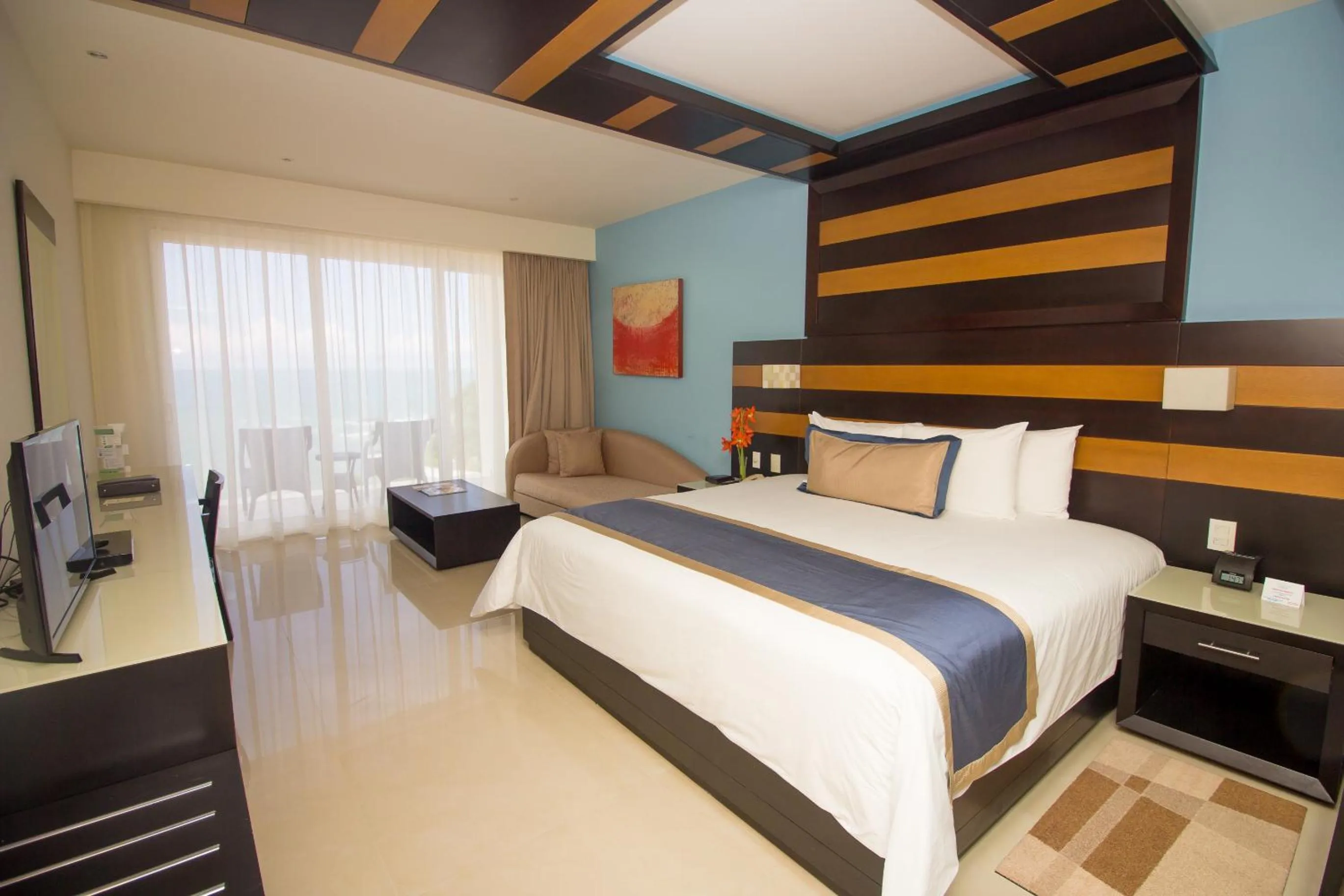 Junior Suite in Secrets Huatulco Resort & Spa