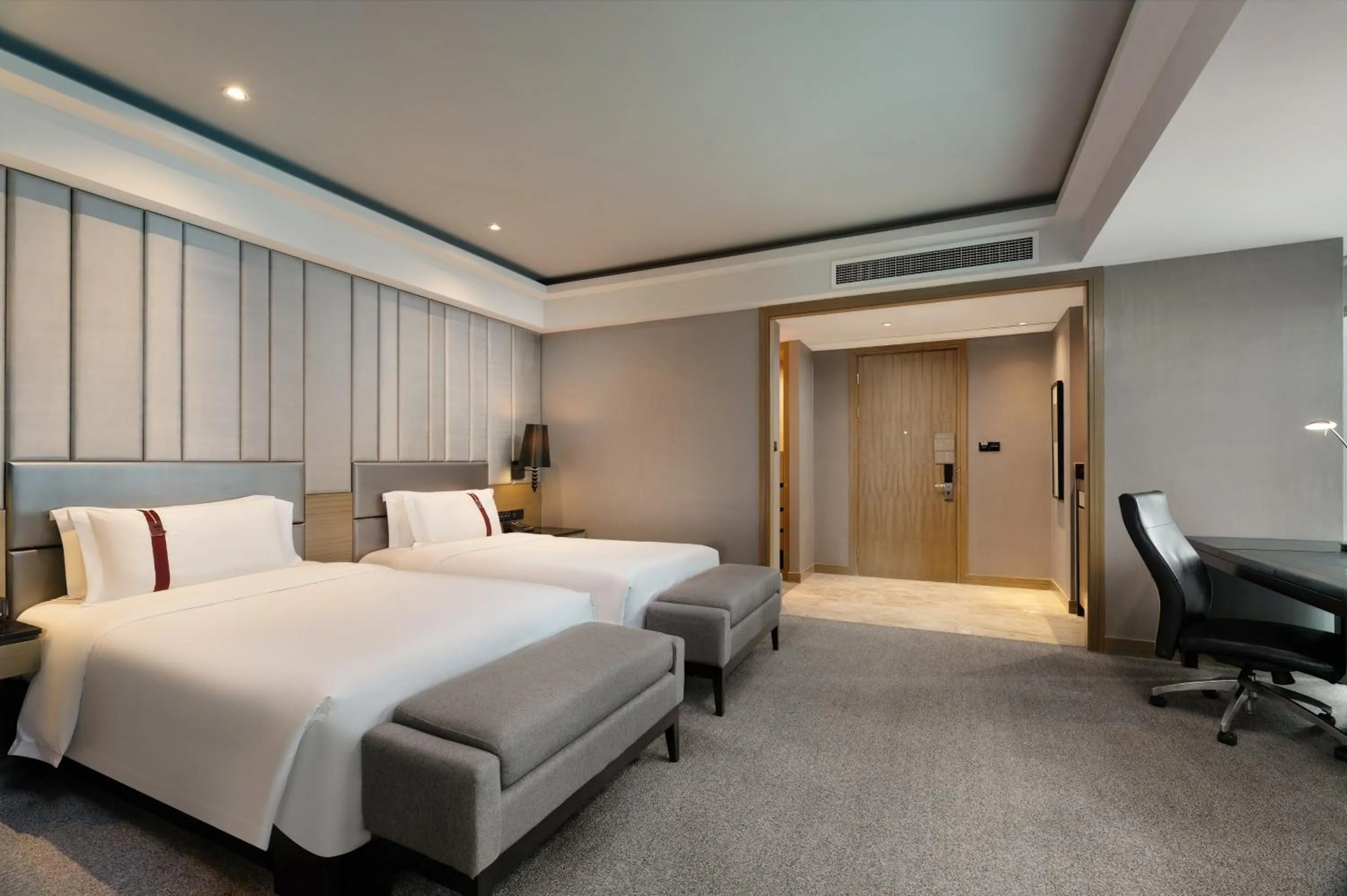 G50 Deluxe Twin Room in Rhombus Park Aura Chengdu Hotel