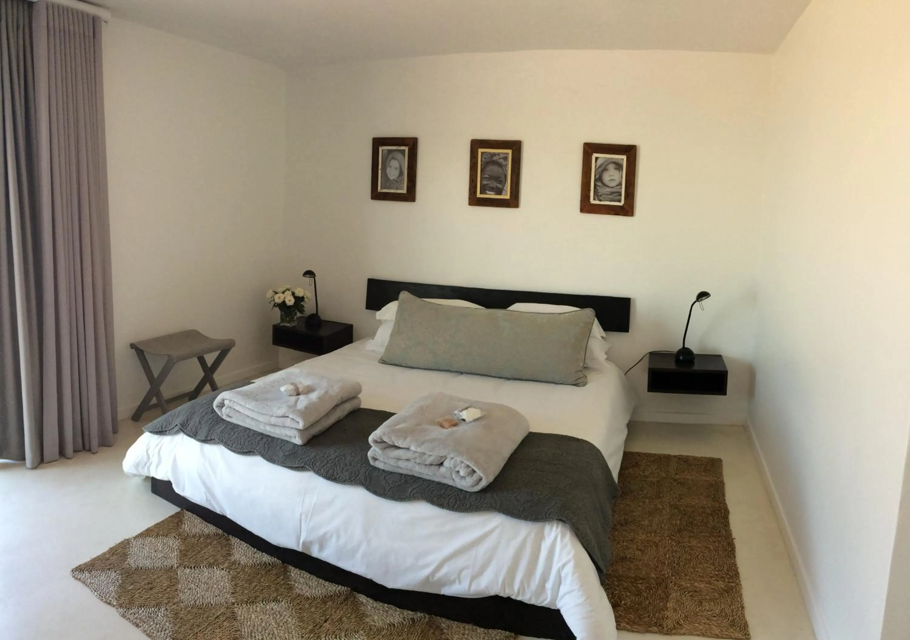 Standard Double Room with Sea View - Lost in Art in Agulhas Ocean House