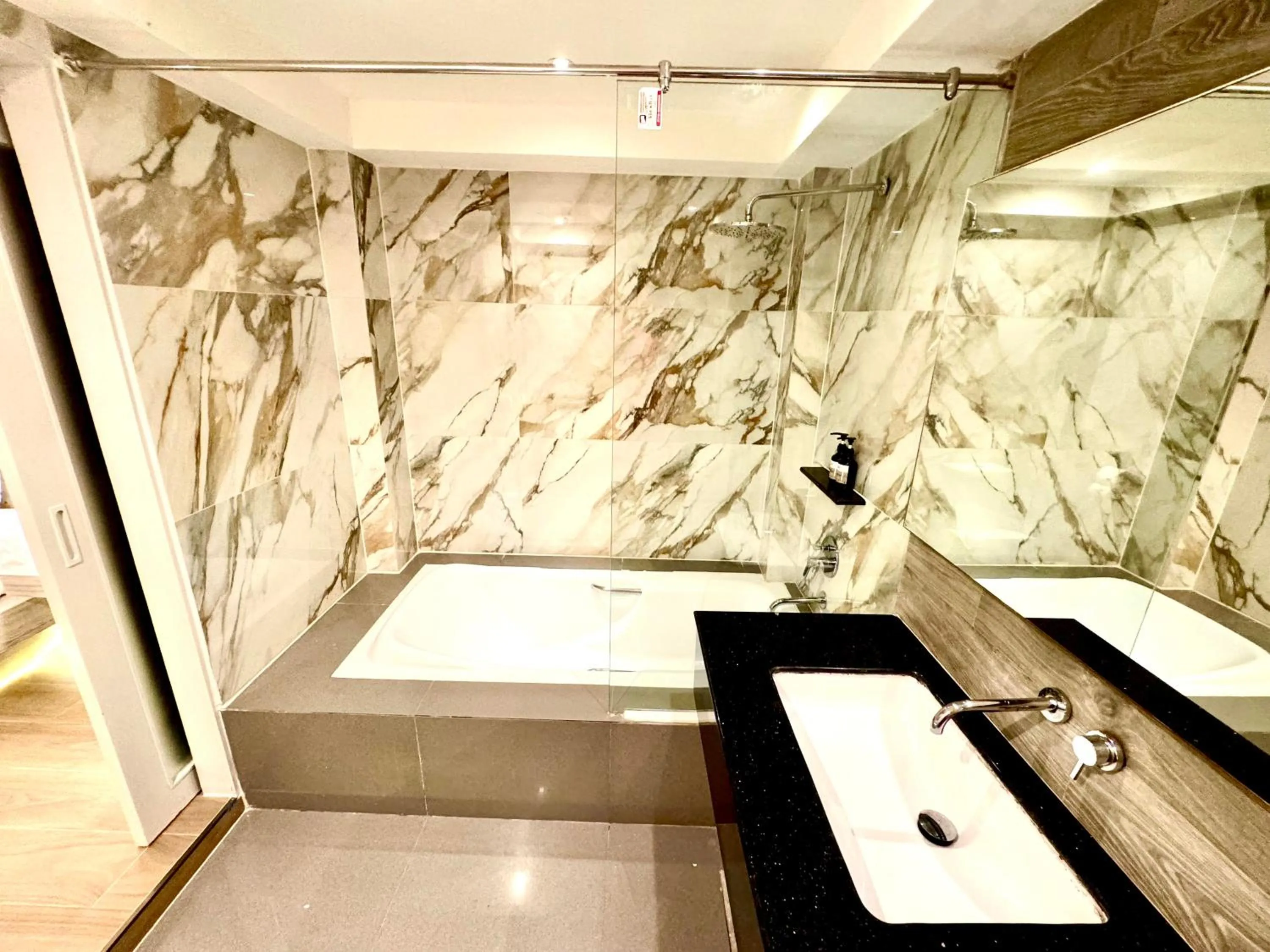 Suite (2 Adults) in De Cozé Hotel