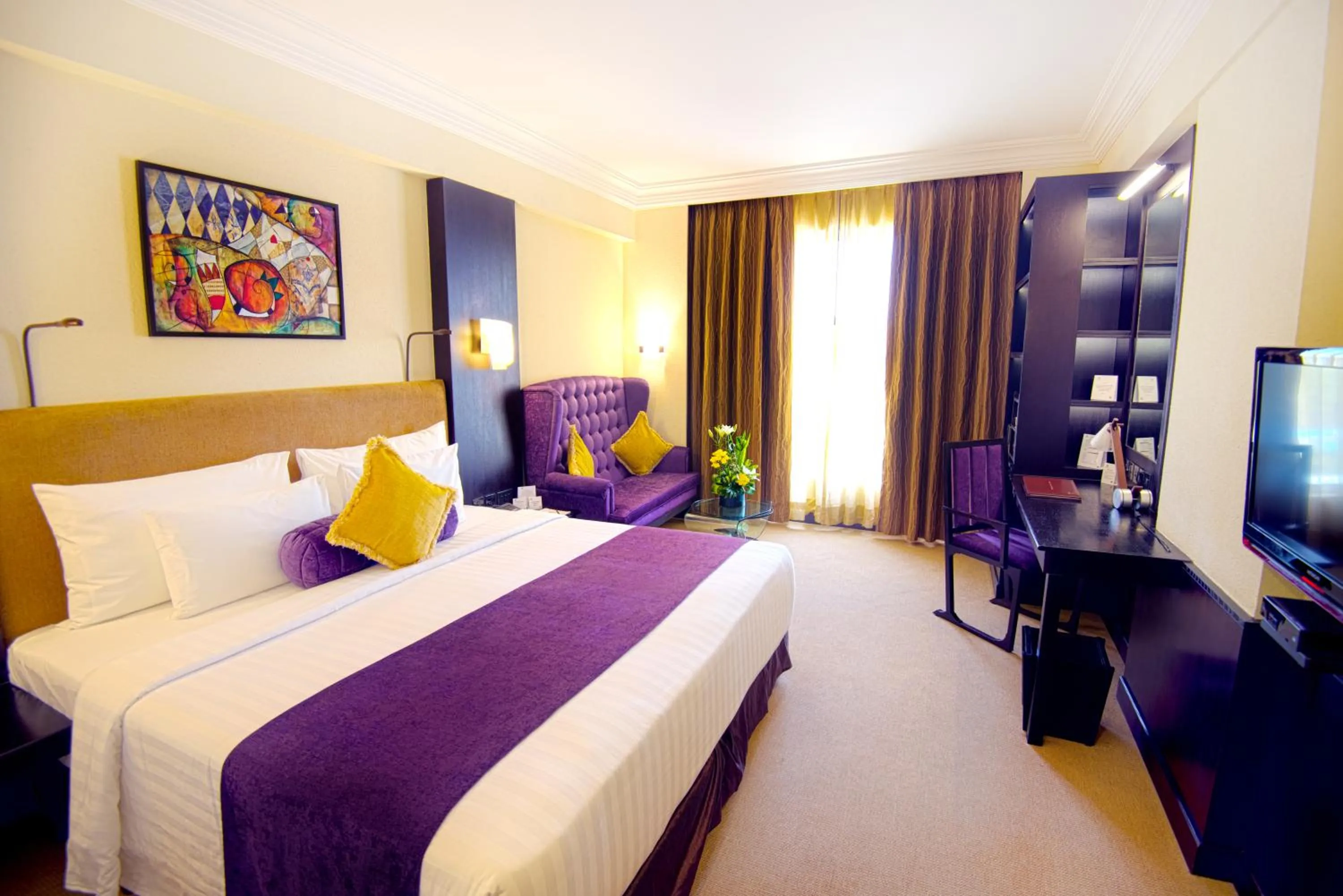 Deluxe Room - single occupancy in Sterlings Mac Hotel