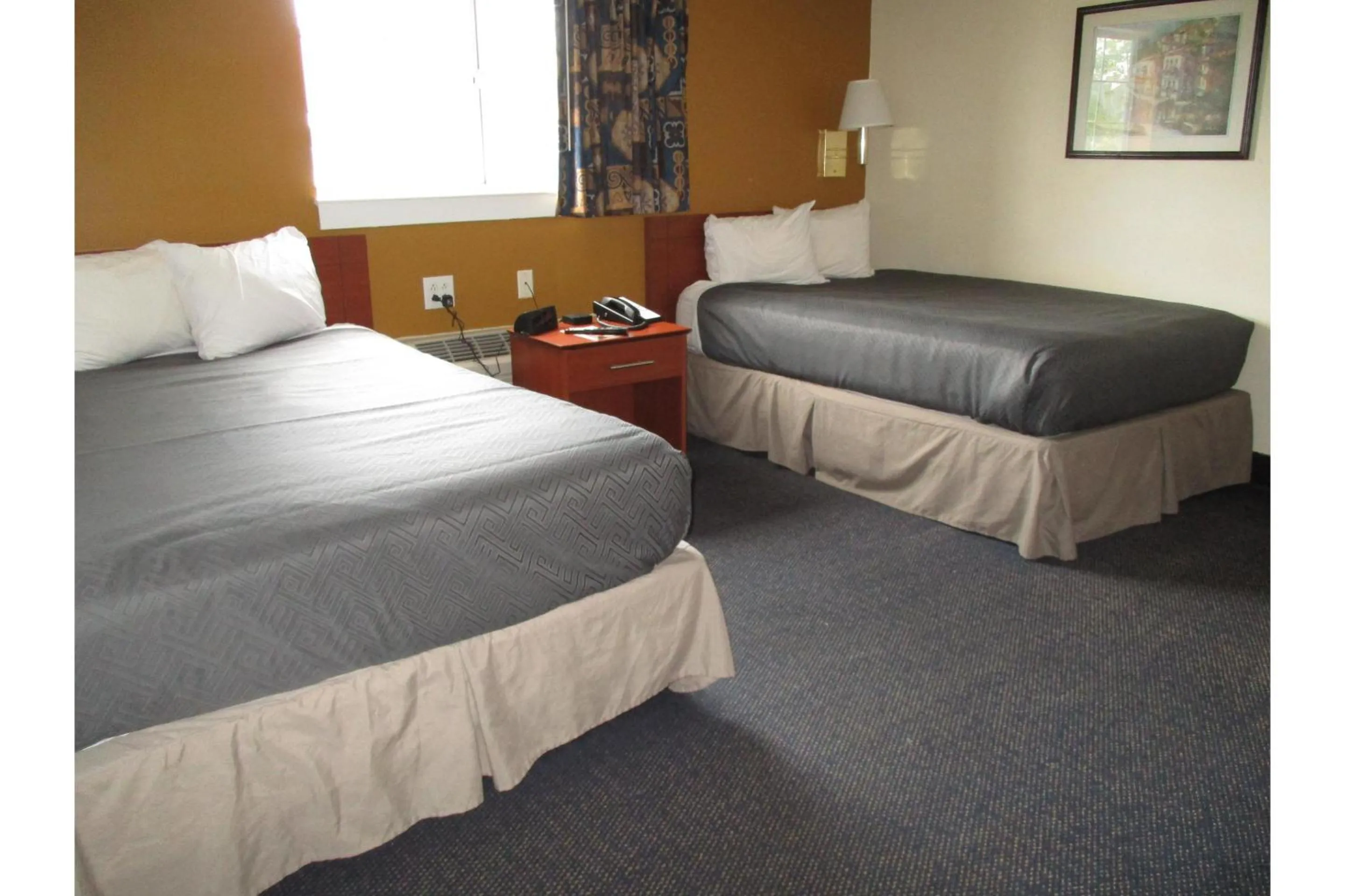 Double Room - Non-Smoking  in Studio 6-Richmond, VA - I-64 West