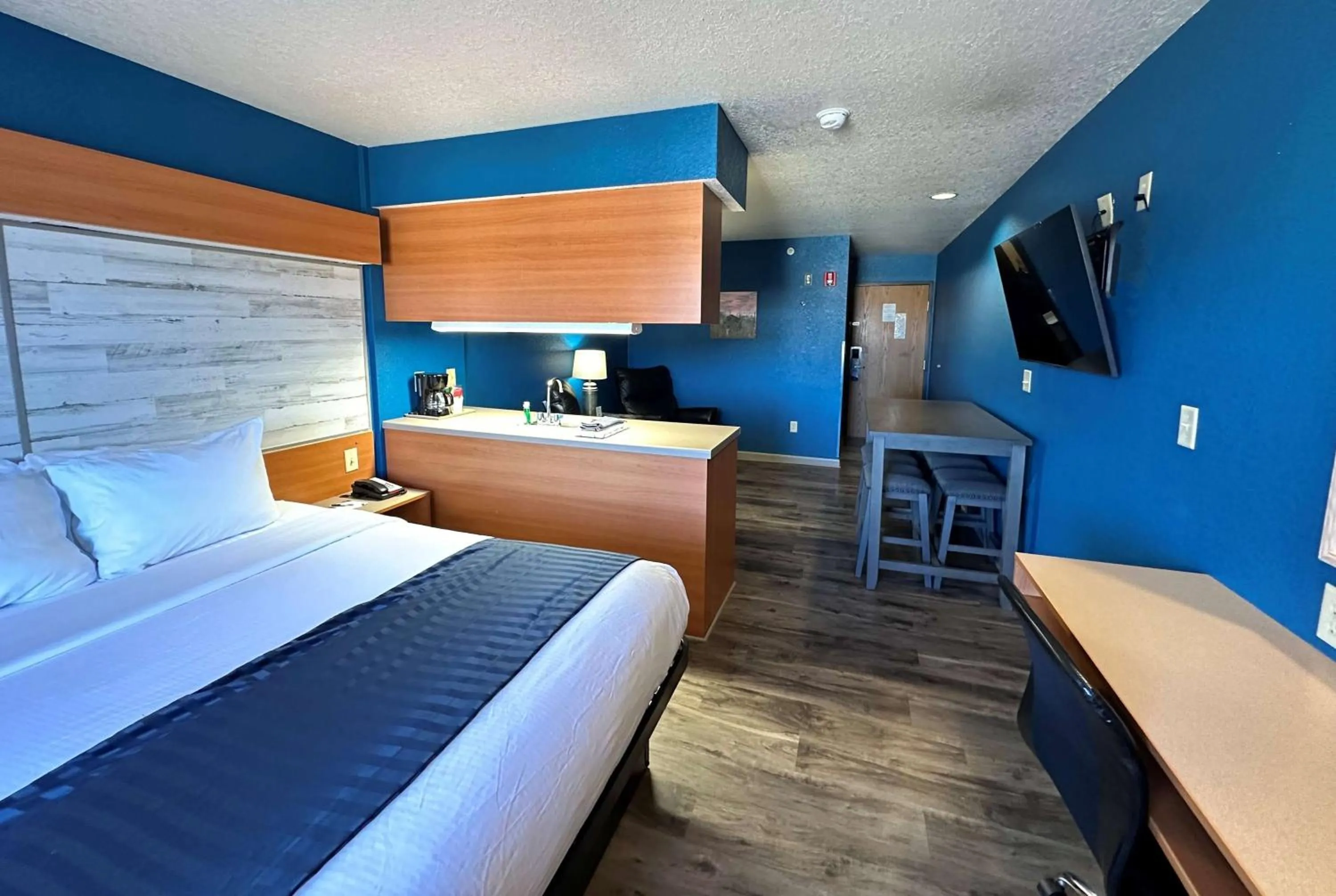 Queen Studio Suite - Non-Smoking in Microtel Inn & Suites Tomah