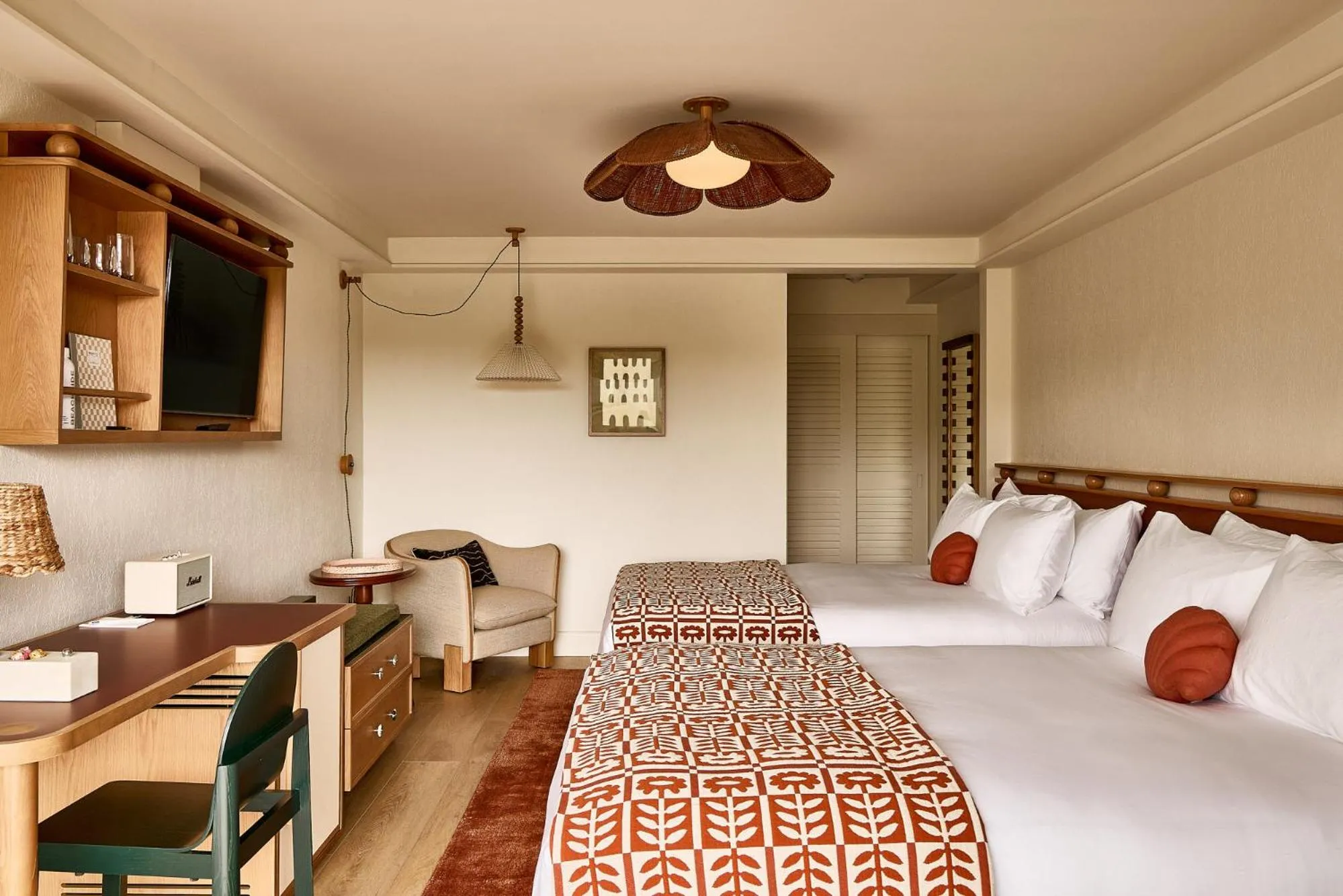 Cliffside Double Queen in Beachside on Nantucket