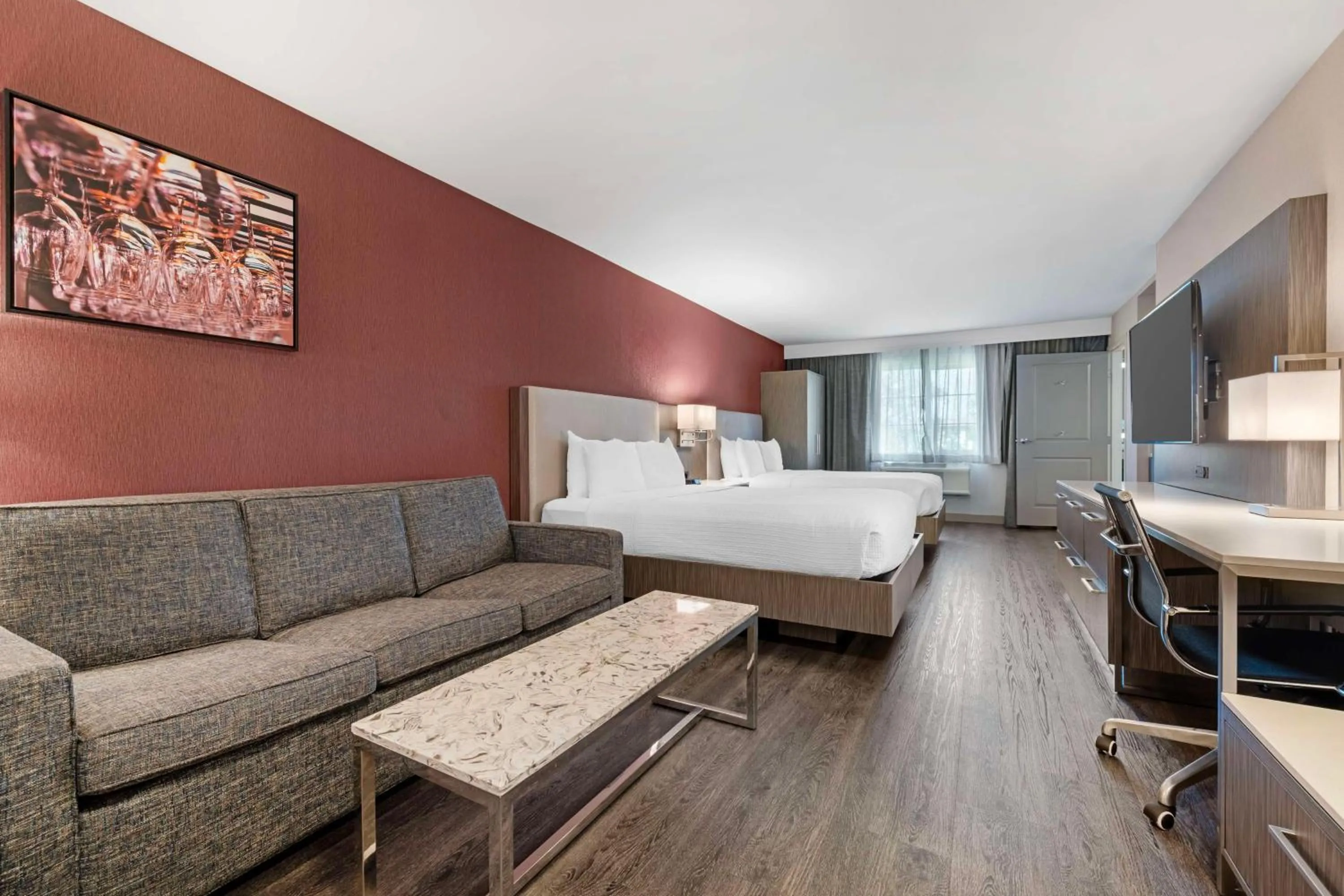 Queen Suite with Roll-In Shower and Sofa Bed - Mobility Accessible/Non-Smoking in Best Western Plus Temecula Wine Country Hotel & Suites