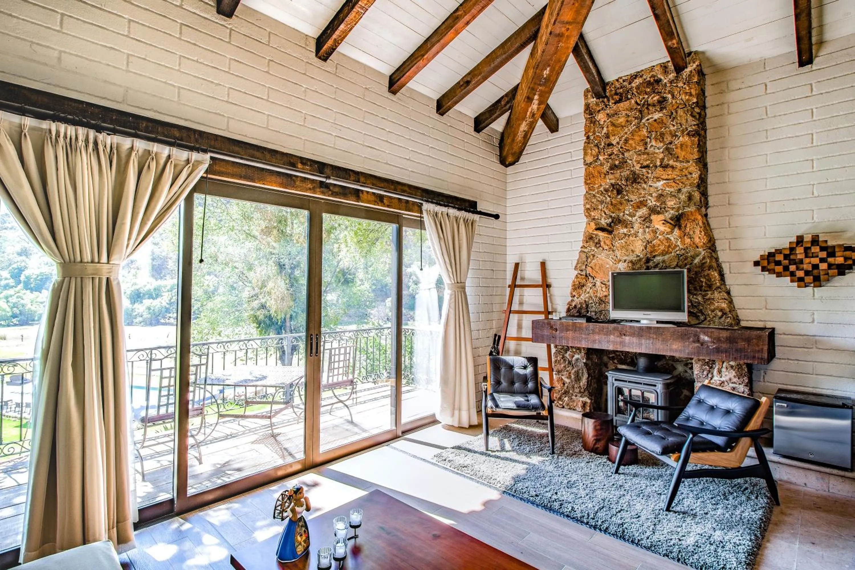 Standard Double Room - single occupancy in Sierra Lago