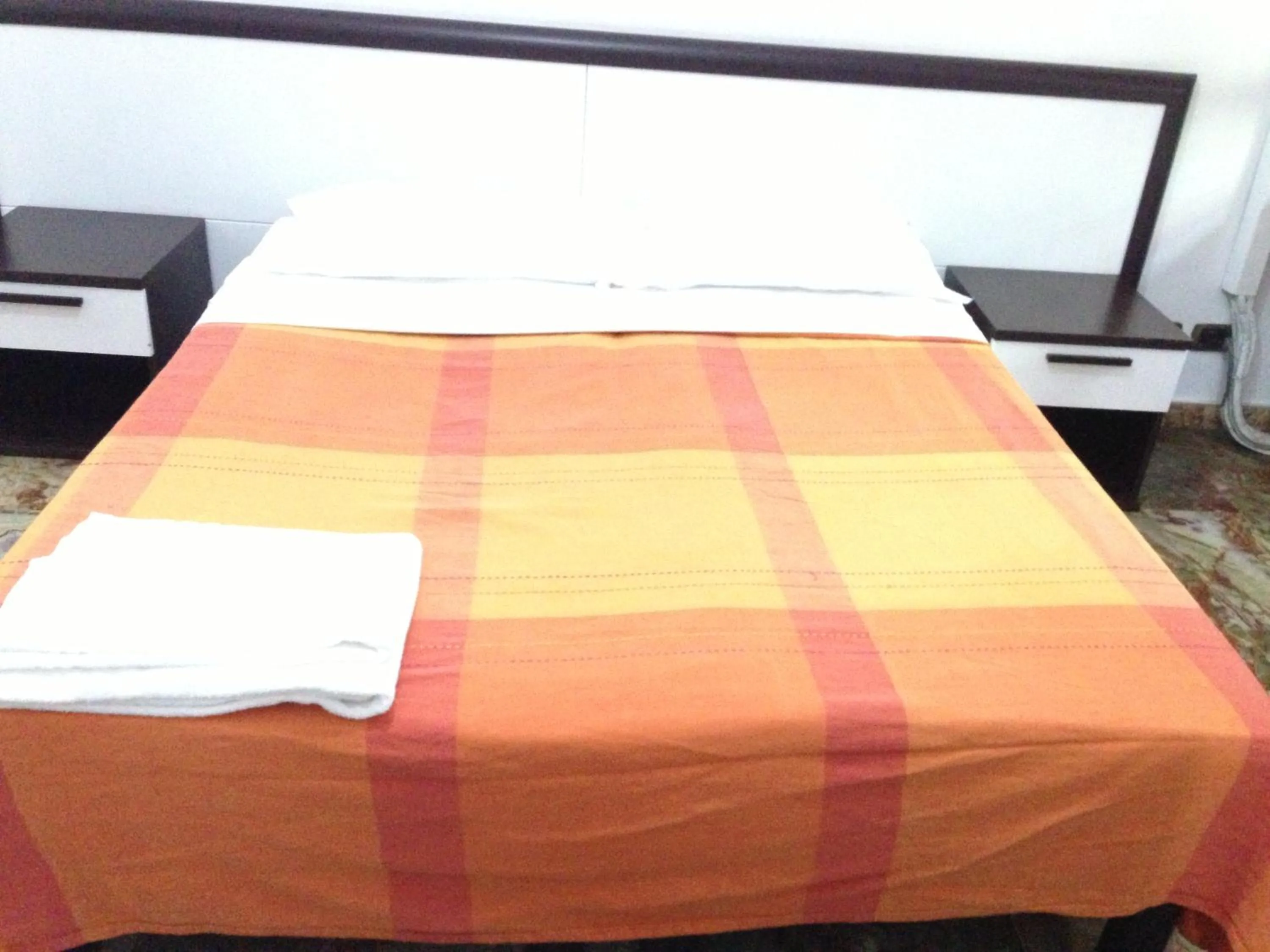 Double Room with Shared Toilet in Villamelchiorre 1