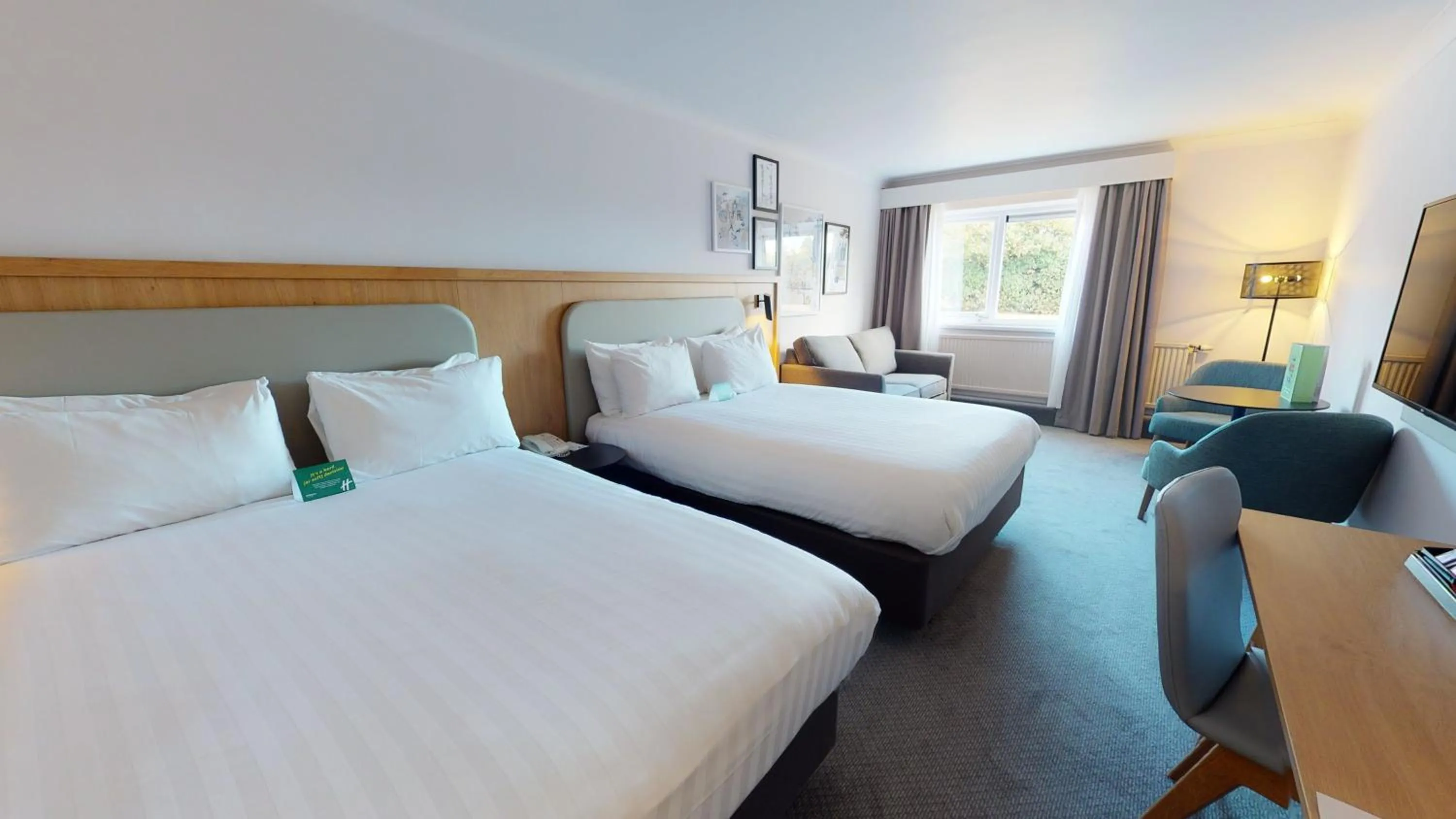 Standard King Room with Two King Beds and Sofa Bed in Holiday Inn Cambridge by IHG