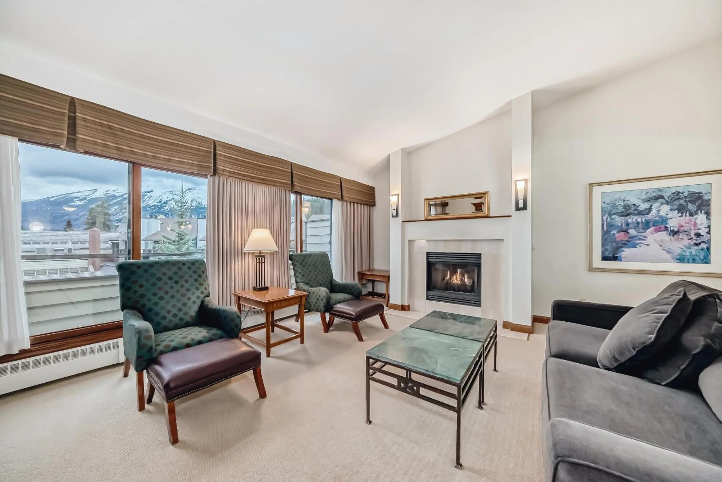 King Suite with Mountain View - Non-Smoking in Jasper Inn & Suites by INNhotels