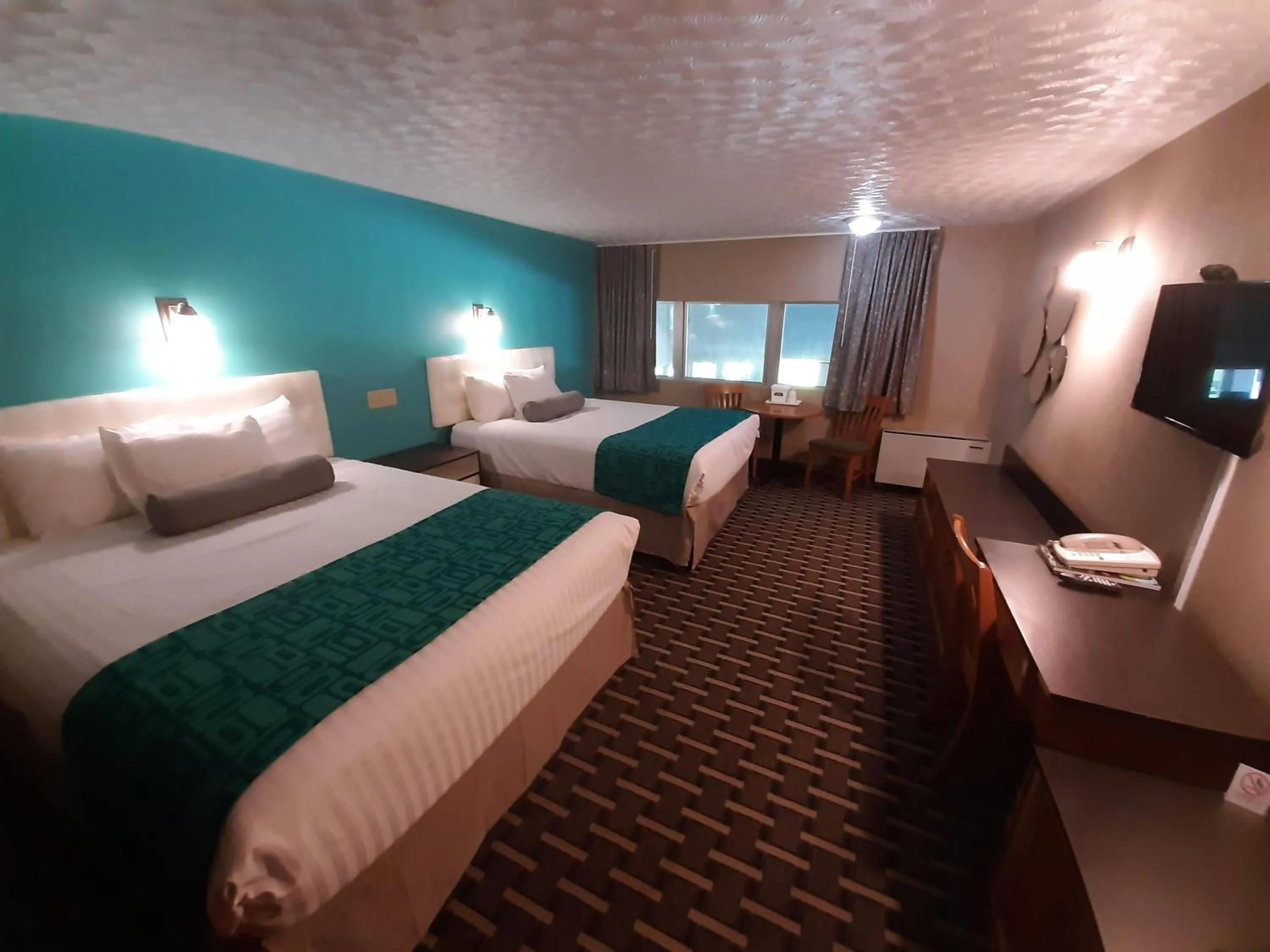 Queen Room with Two Queen Beds - Stair Access Only/Non-Smoking in Howard Johnson by Wyndham Woodstock NB