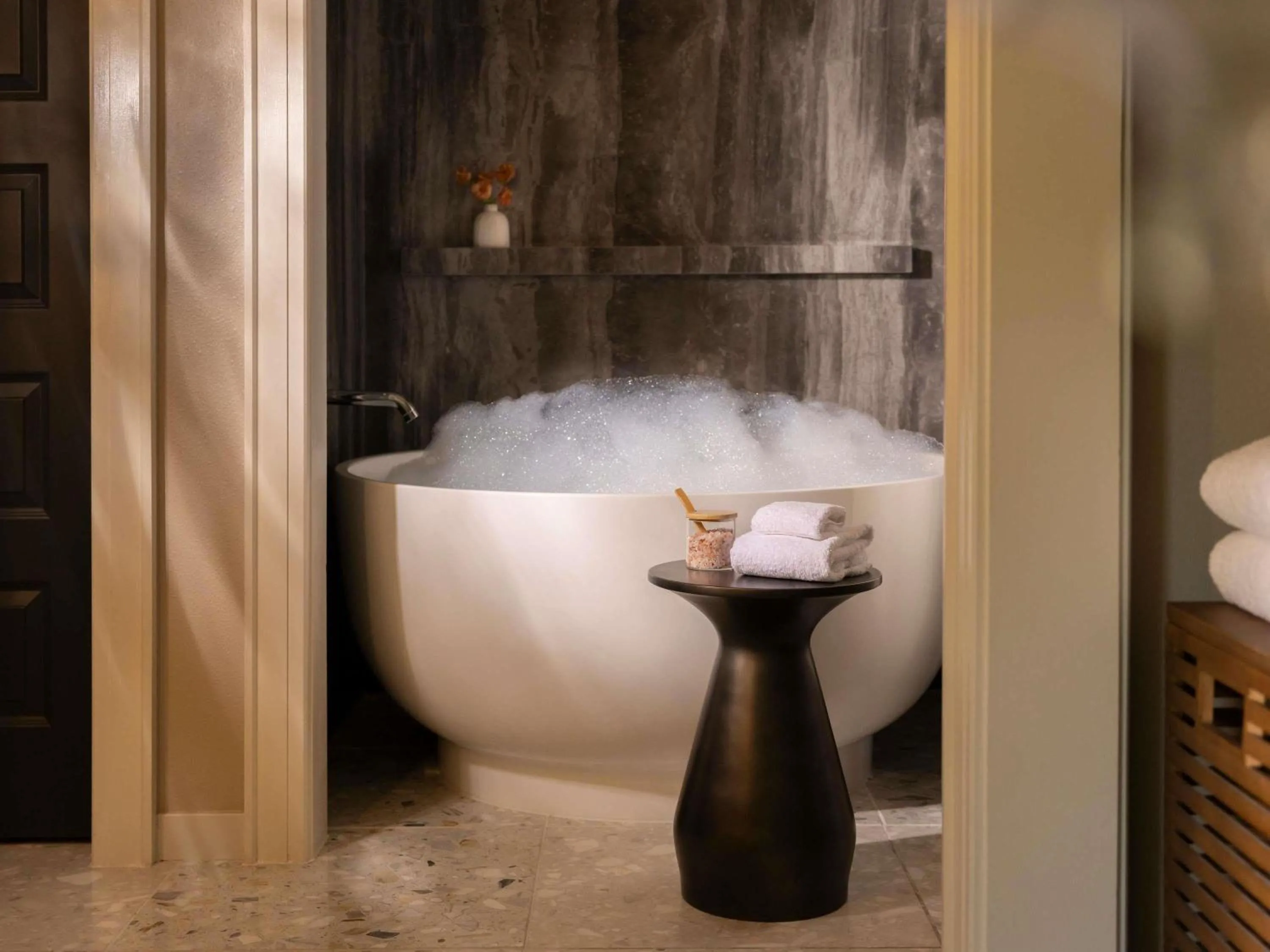 Privado One-Bedroom Queen Suite with Patio or Balcony and Fireplace in Fairmont Scottsdale Princess