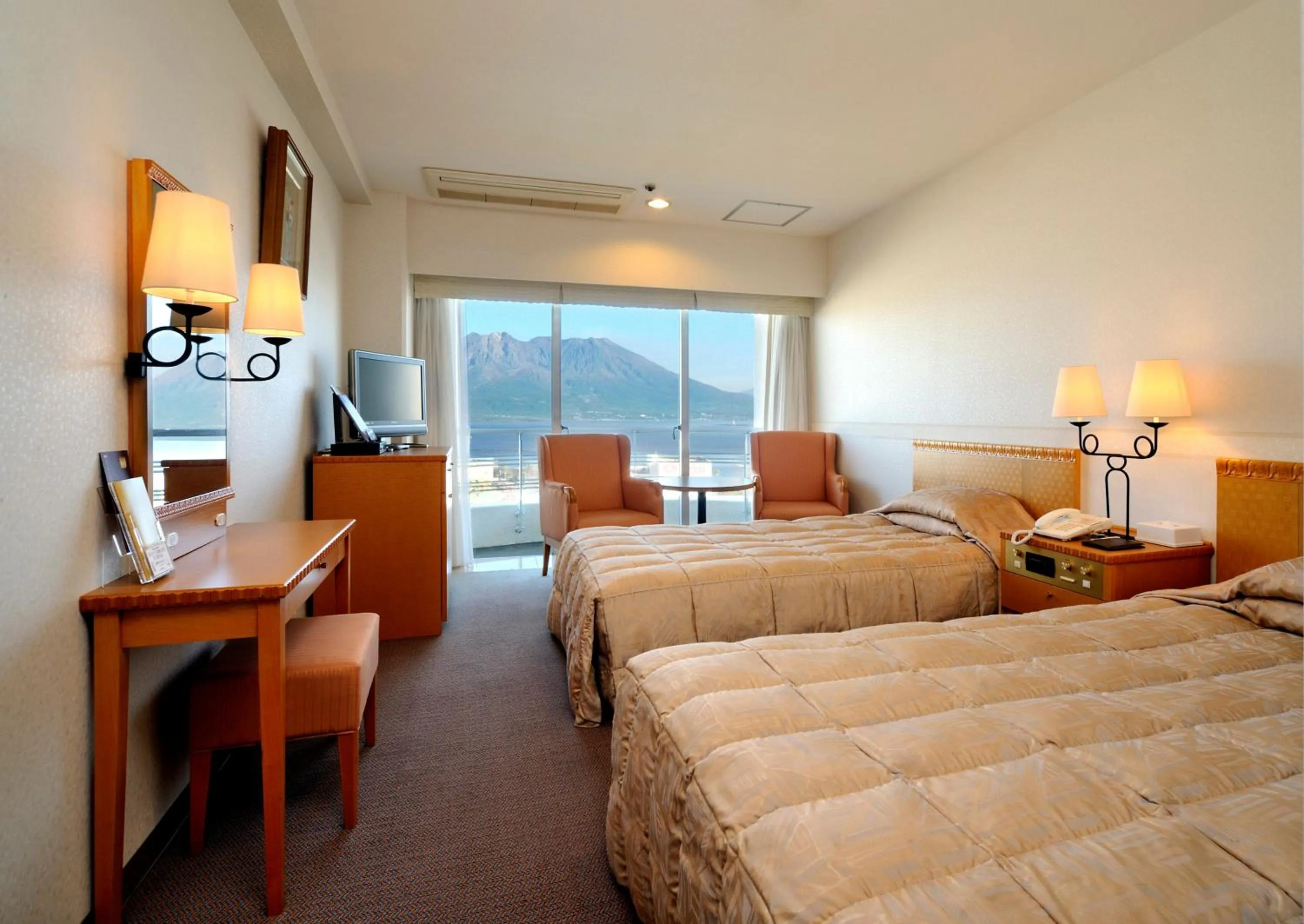 Twin Room with Sakurajima View - single occupancy - Non-Smoking in Kagoshima Sun Royal Hotel