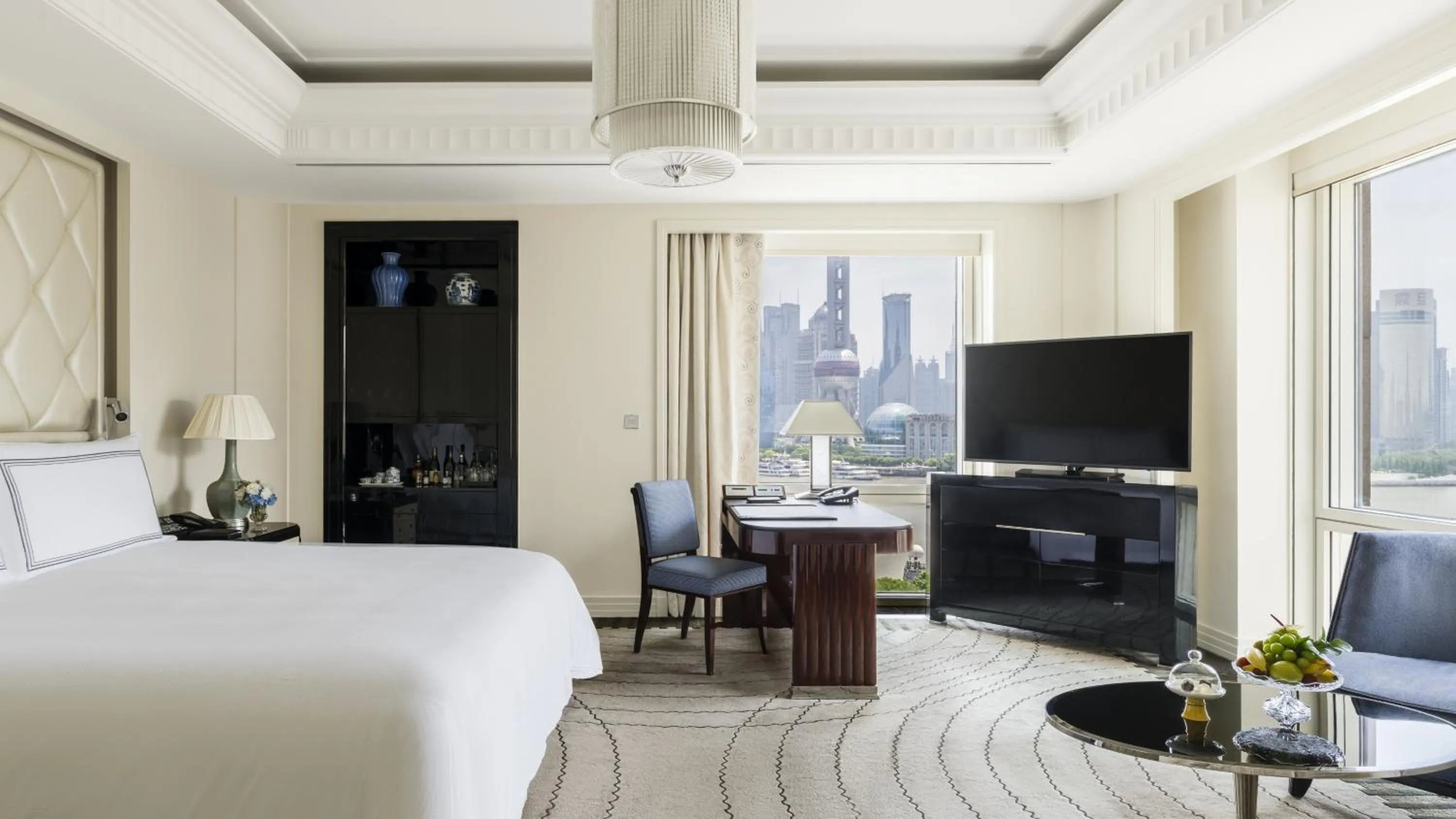 Grand Deluxe River Room in The Peninsula Shanghai