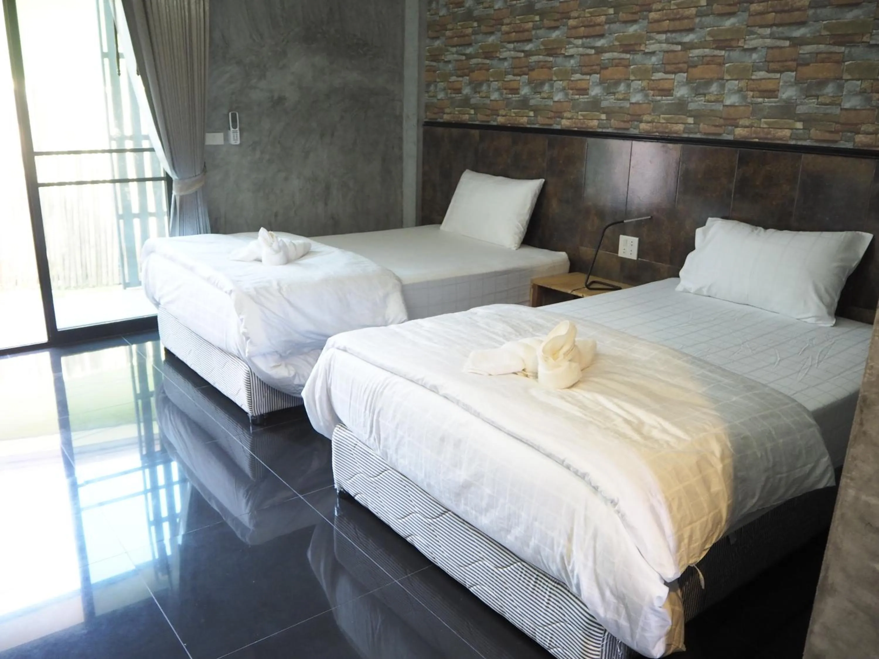 Family Room with Balcony in Needa Rock Resort