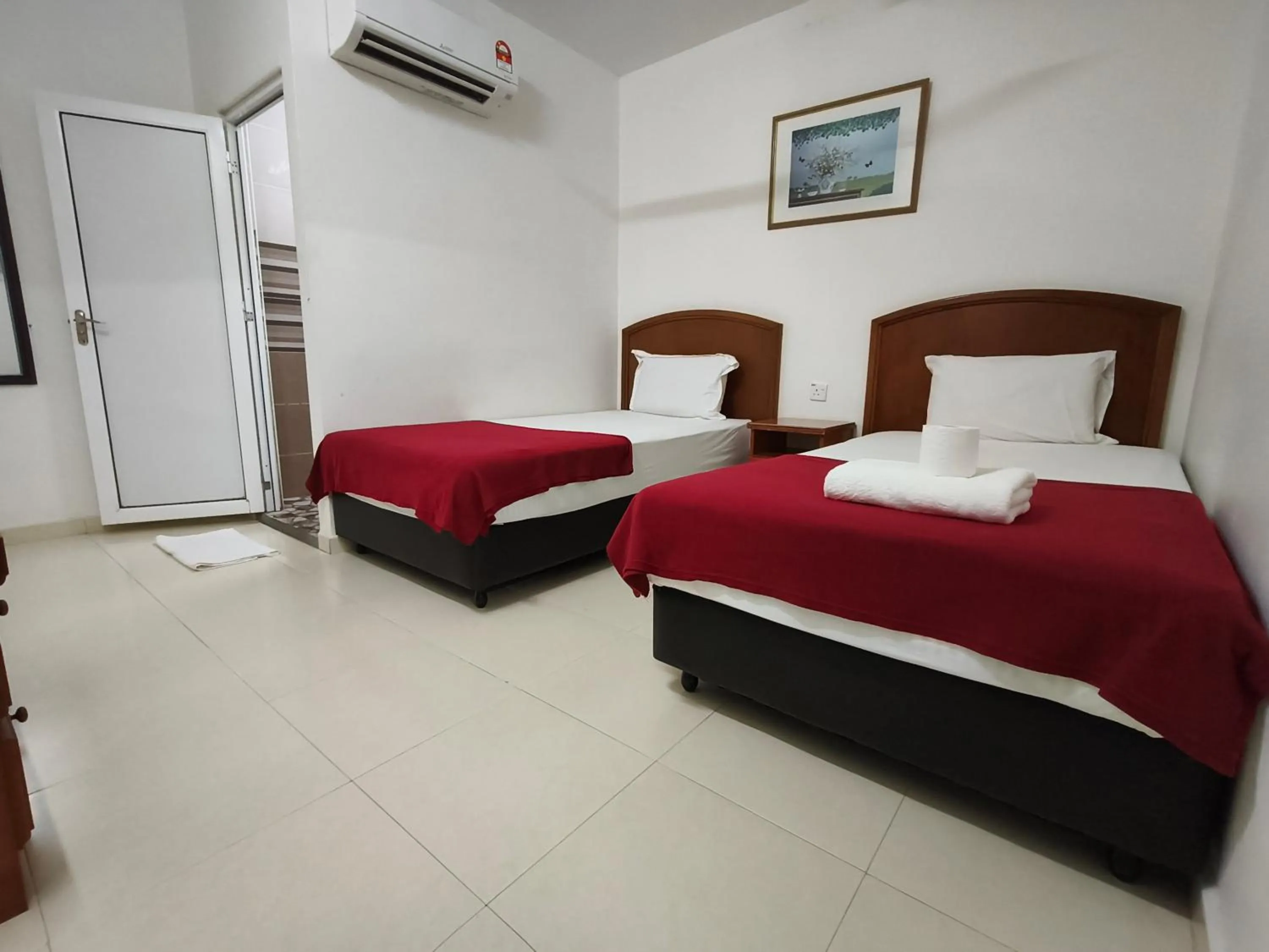 Economy Twin Room in Kota Lodge Guest House