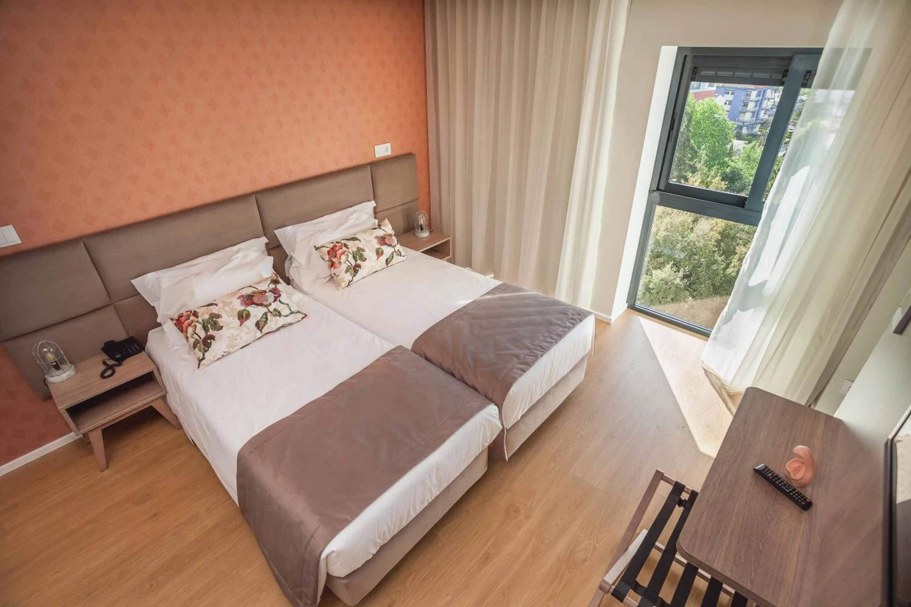Double or Twin Room with Extra Bed in Essence Inn Marianos Hotel