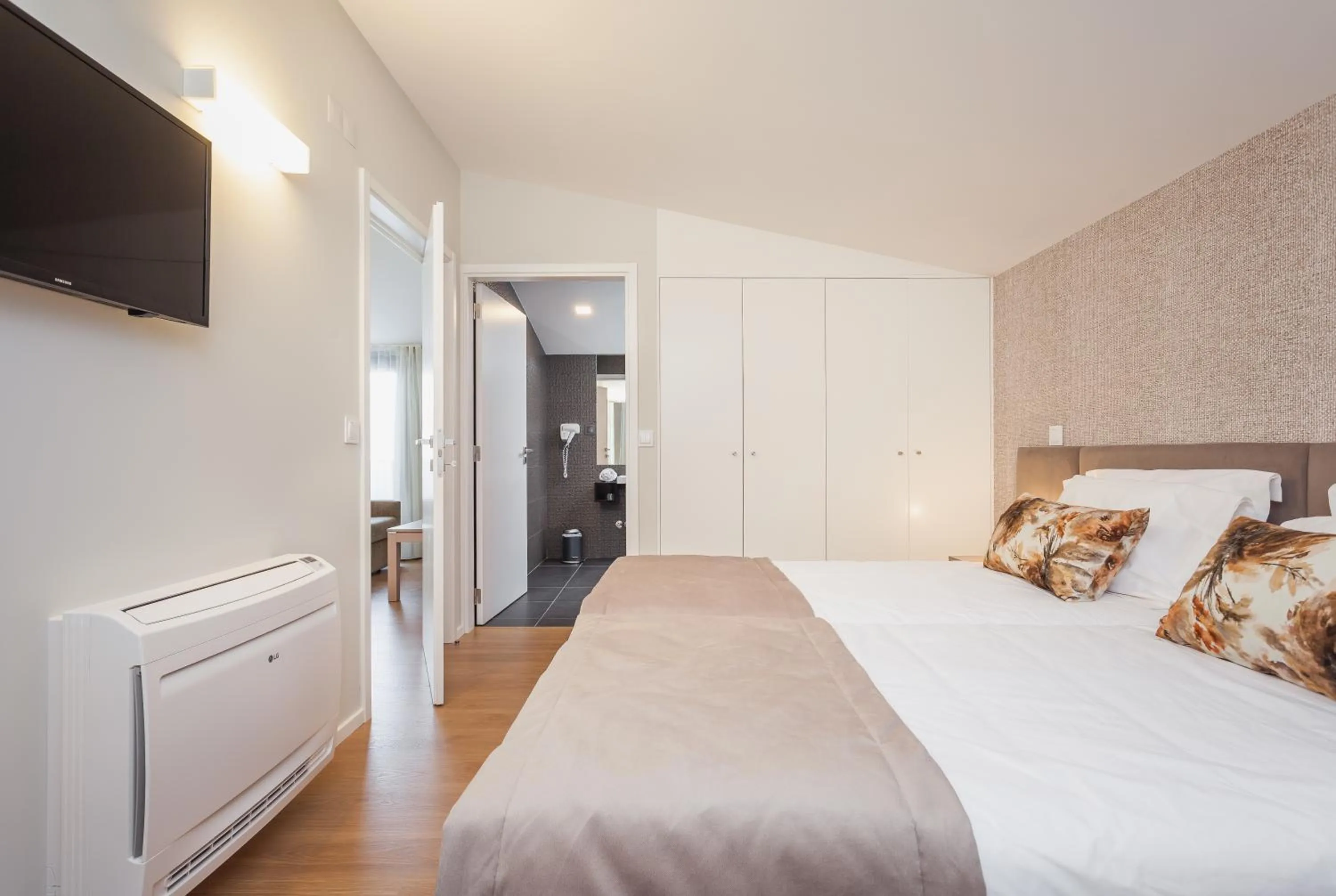 One-Bedroom Apartment in Essence Inn Marianos Hotel