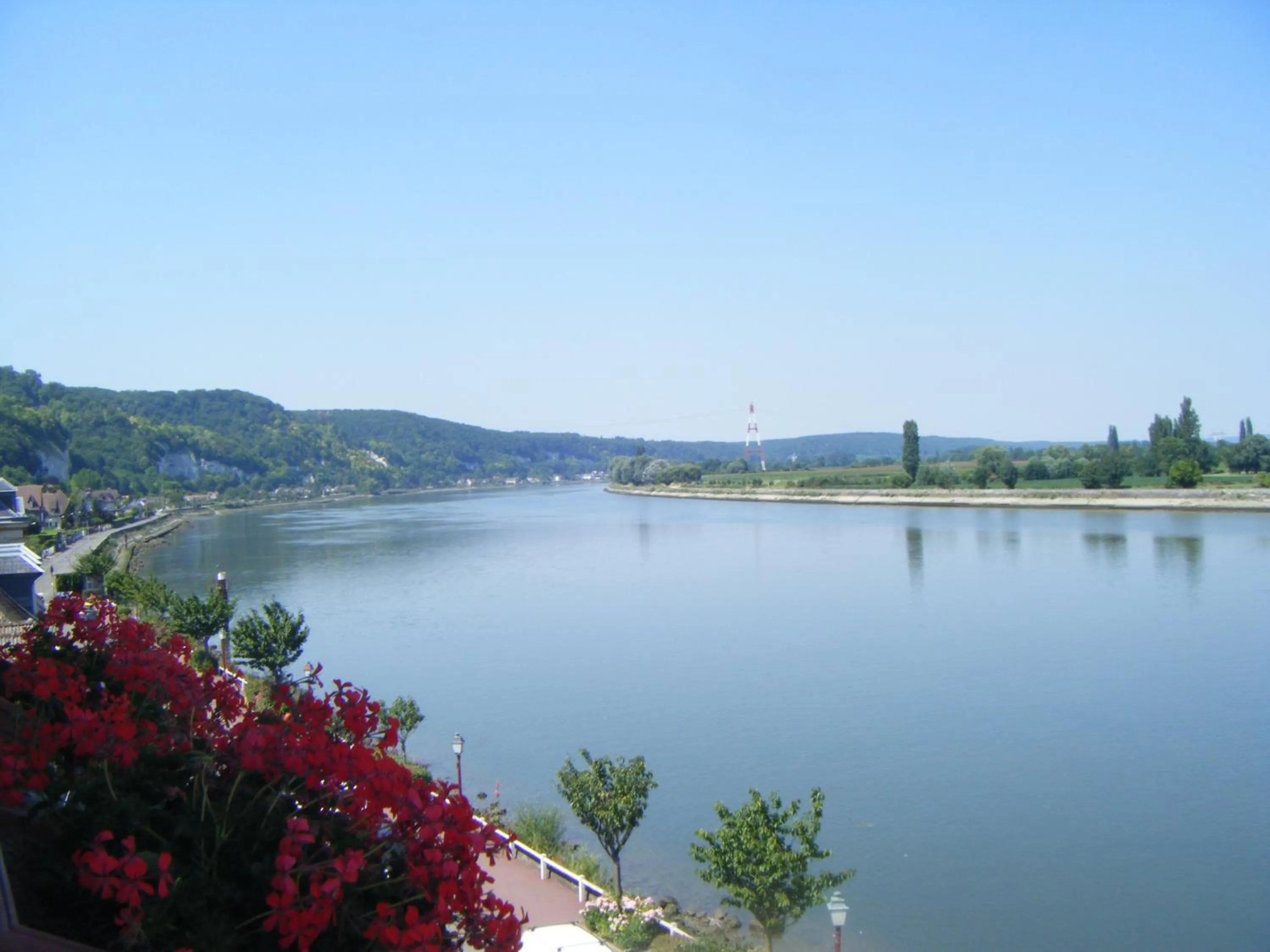 Double Room with view of the Seine in Logis - Hôtel & Restaurant Le Bellevue
