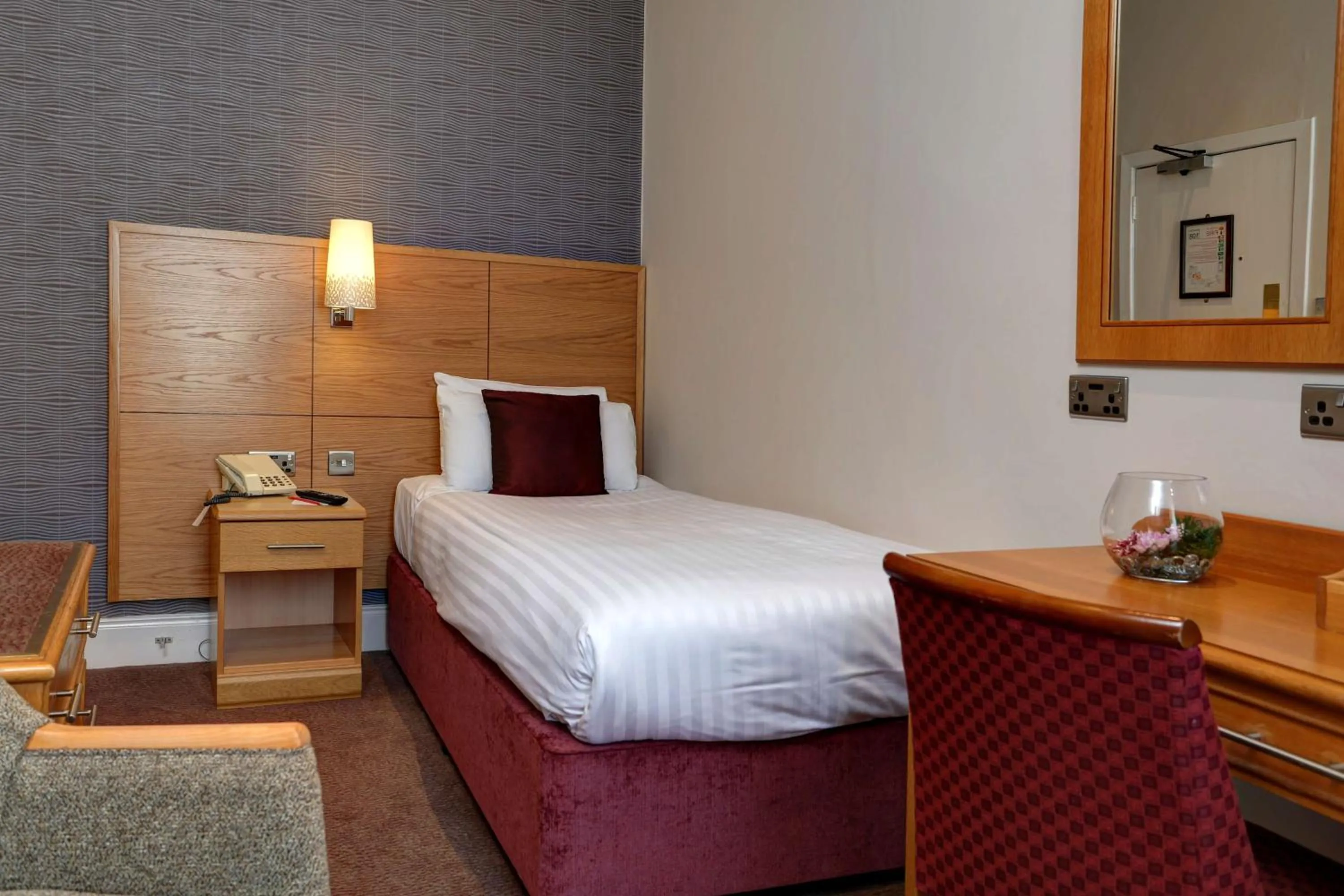 Standard Single Room - single occupancy in Best Western Kings Manor
