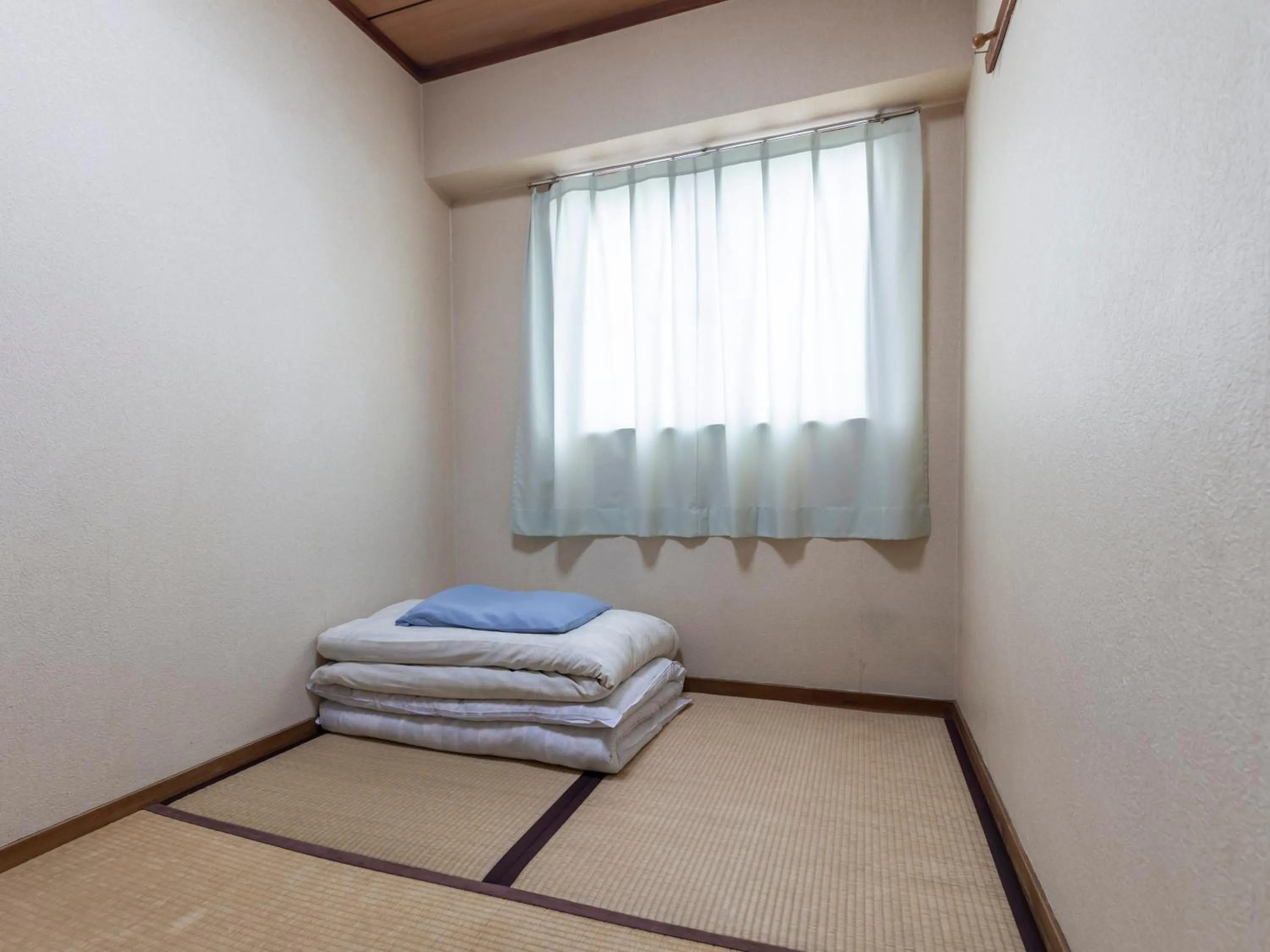 Japanese-Style Room up to 1 guest with Shared Bathroom - Smoking in Business Hotel Kaga
