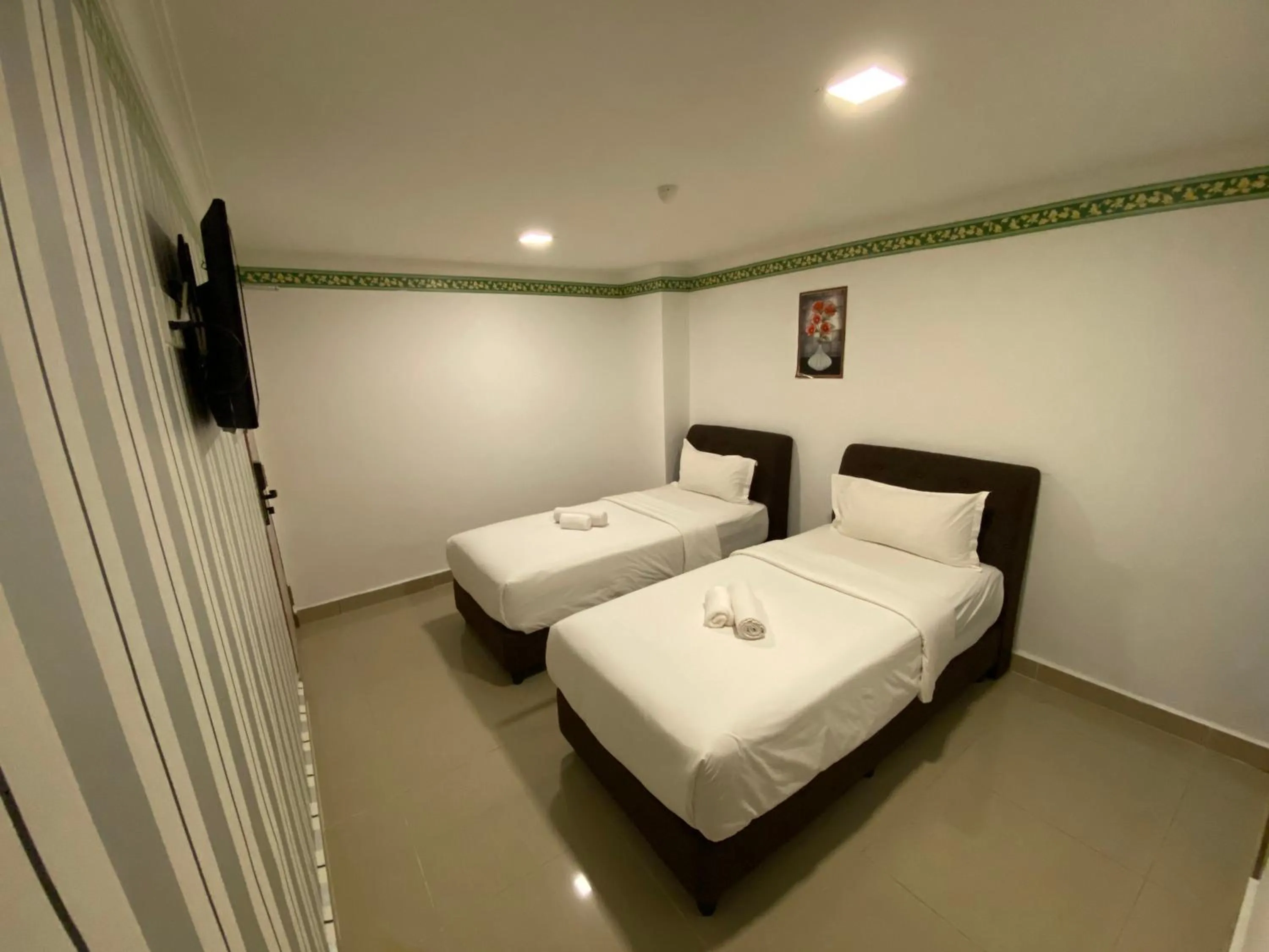 Twin Room in Shobi Hotel Johor Bahru Near CIQ JB