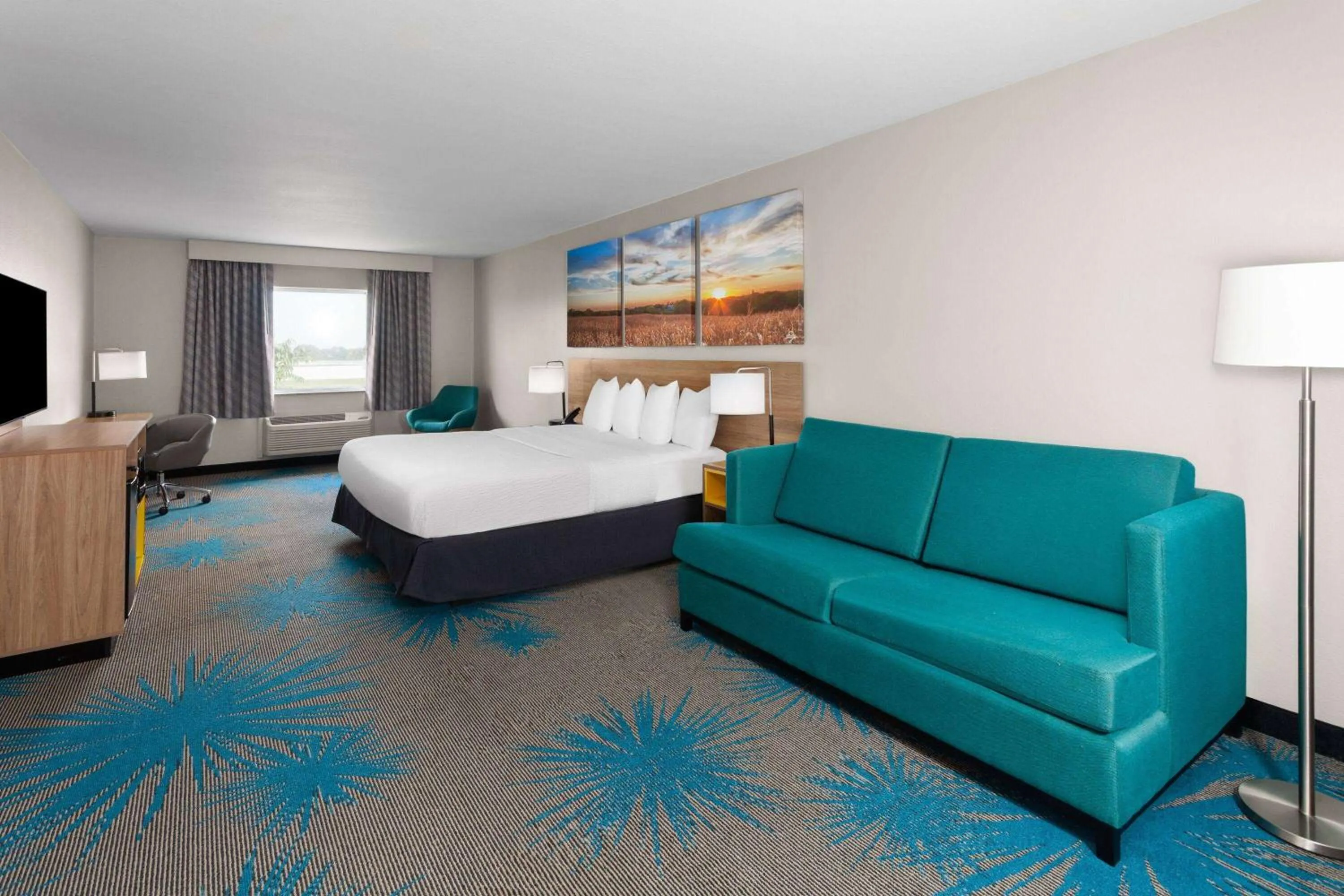 King Studio Suite - Non-Smoking in Days Inn & Suites by Wyndham Morris I-80